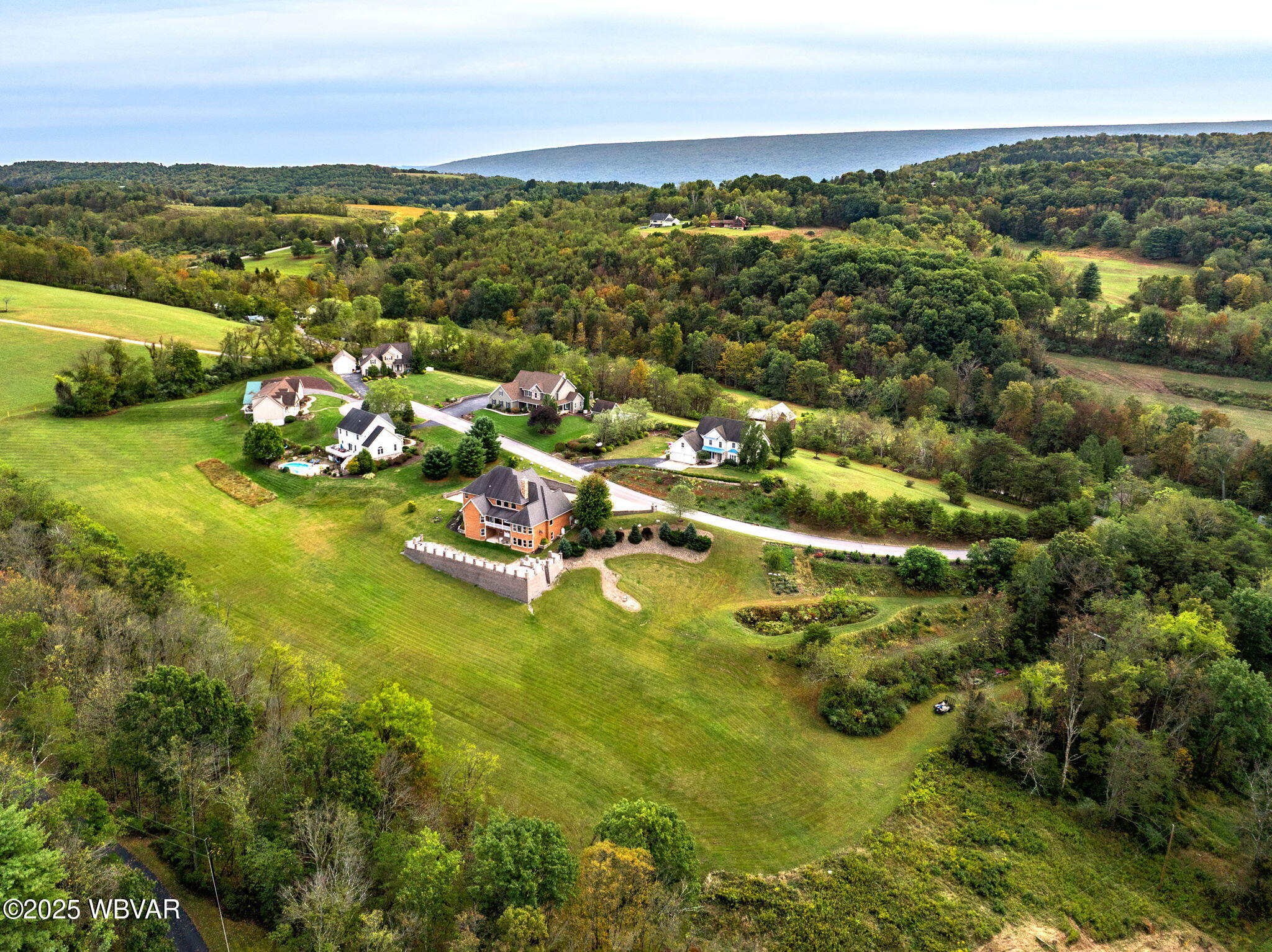 Properties 6 163 WHISPERING LANE