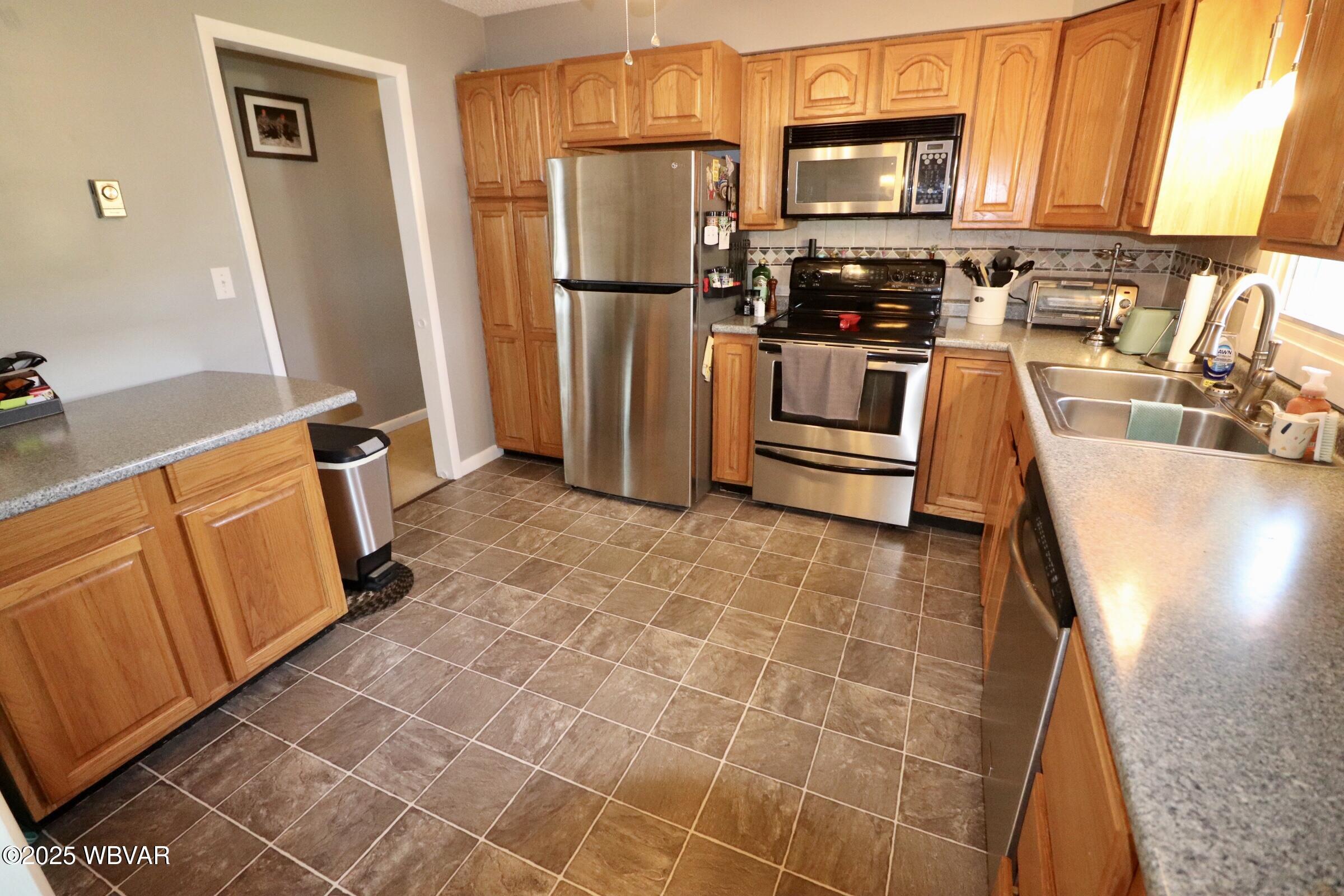 Montgomery, Pennsylvania 17752, United States, 3 Bedrooms Bedrooms, ,2 BathroomsBathrooms,Residential,Pending,125822