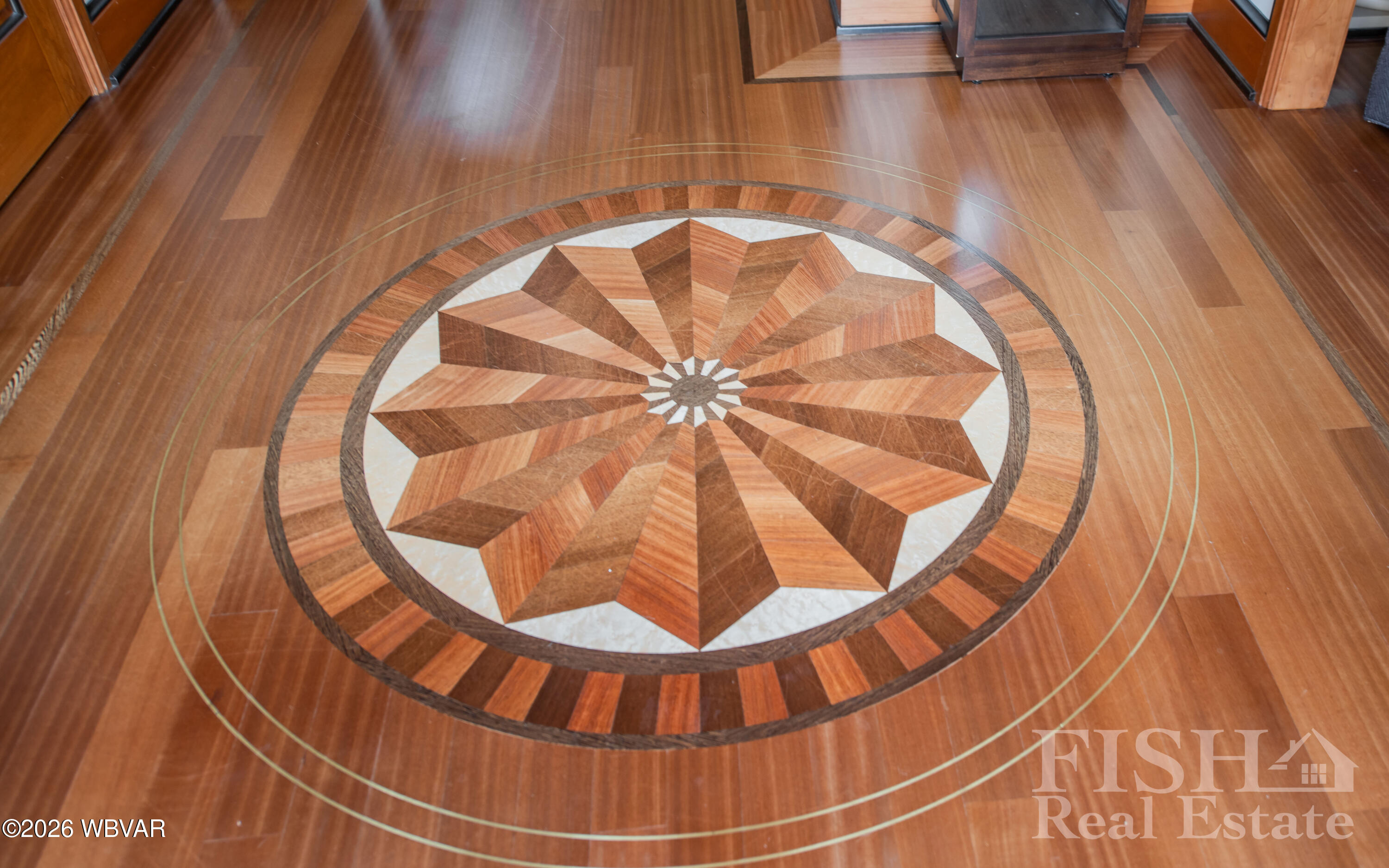 Properties 6 3023 MOUNTAIN CRESCENT