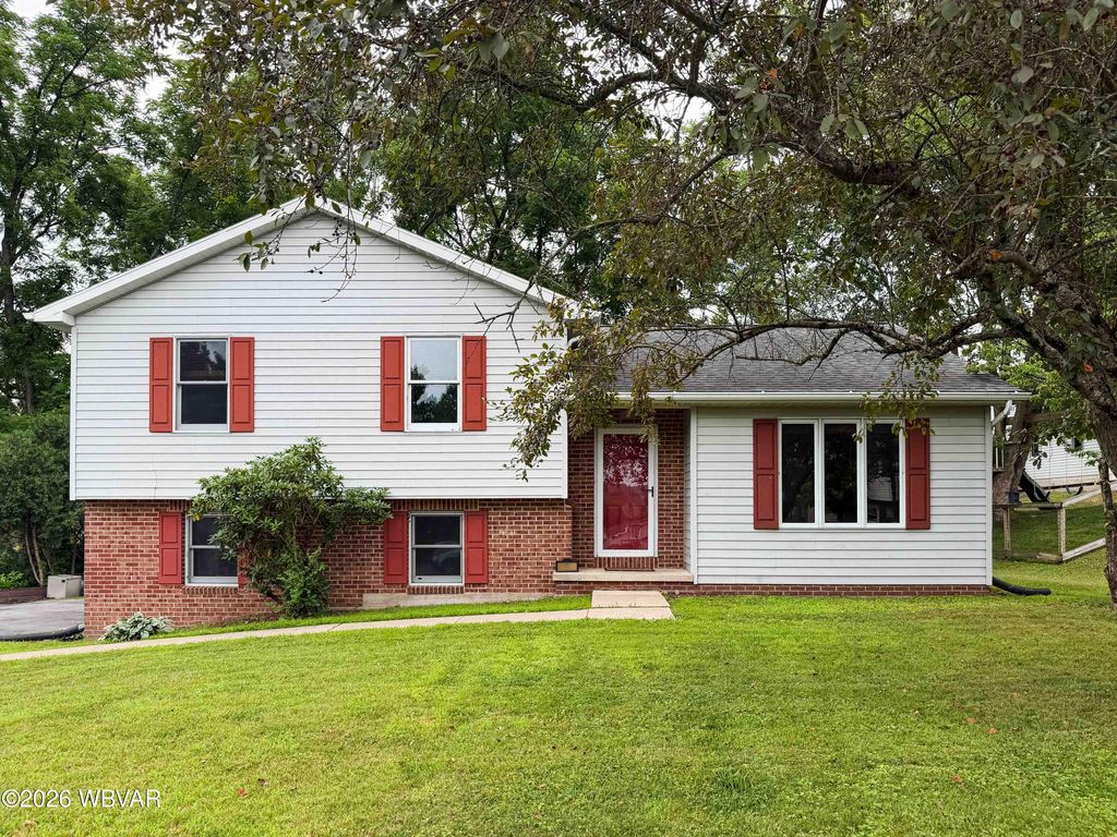 Photo of 18 WOODBRYN DRIVE, Williamsport, PA 17701 (MLS # WB-103474)