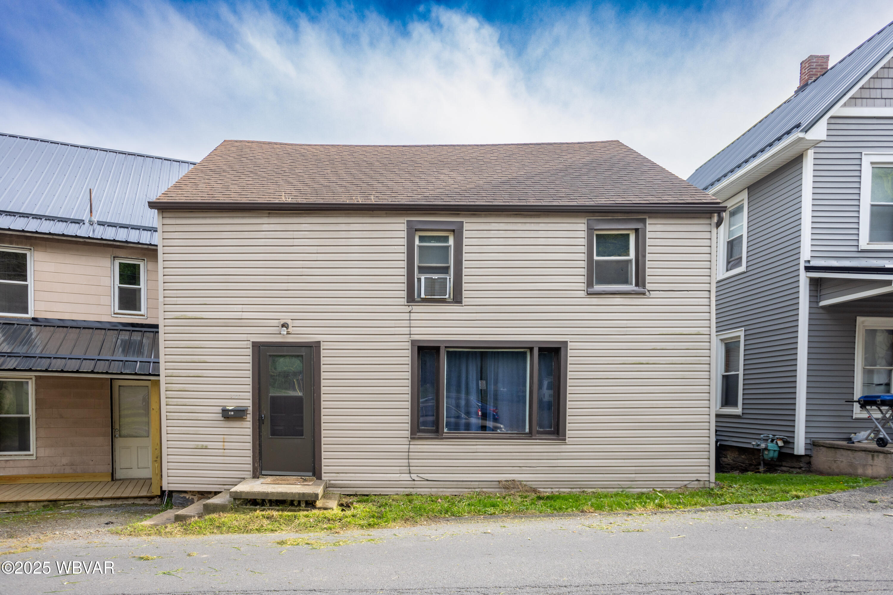 Williamsport, Pennsylvania 17701, United States, 3 Bedrooms Bedrooms, ,1 BathroomBathrooms,Residential,Pending,142050