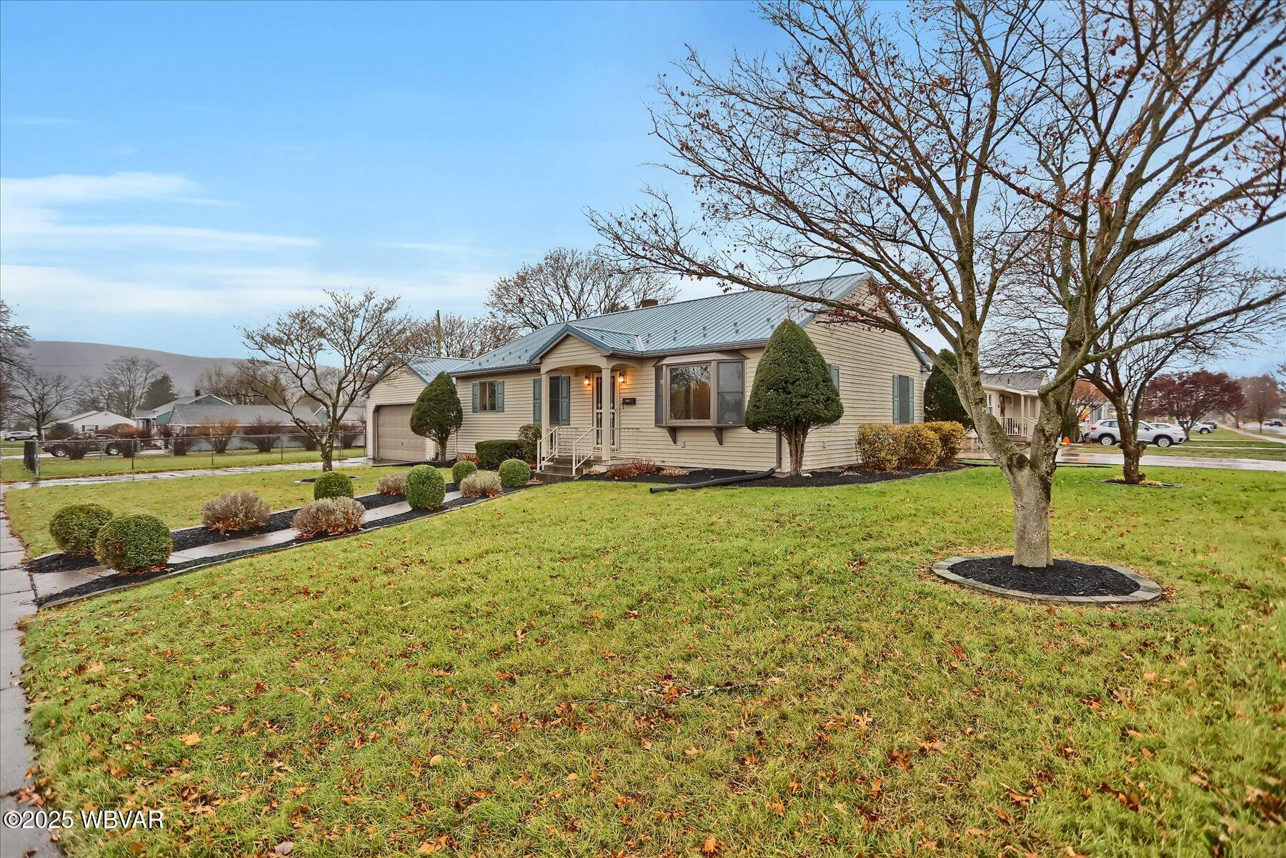 Properties 3 1331 MORGAN AVENUE