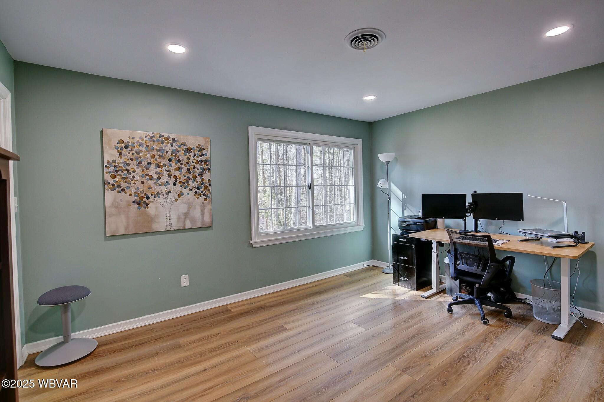 Lewisburg, Pennsylvania 17837, United States, 5 Bedrooms Bedrooms, ,4 BathroomsBathrooms,Residential,Contingent,108746