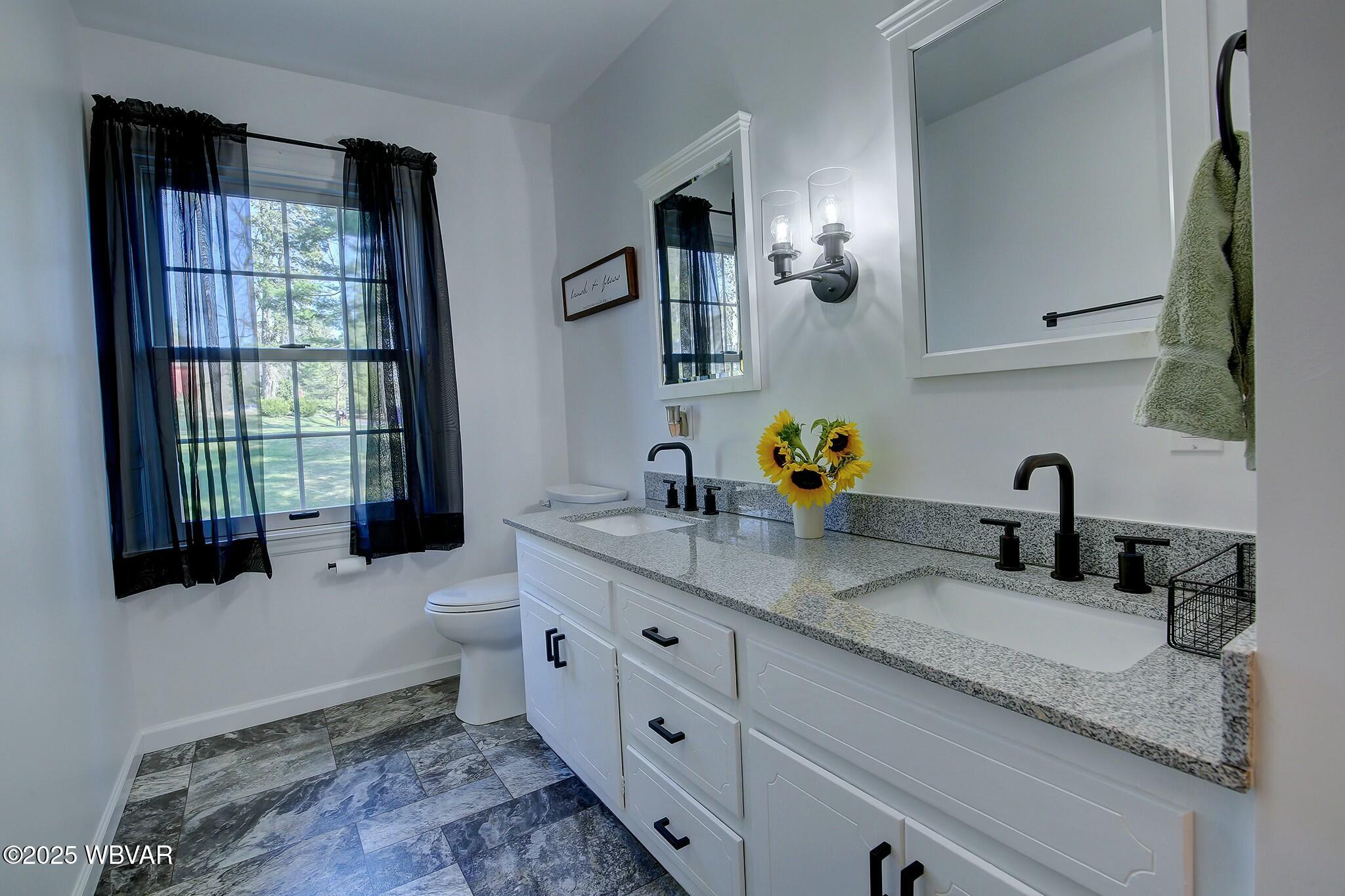 Lewisburg, Pennsylvania 17837, United States, 5 Bedrooms Bedrooms, ,4 BathroomsBathrooms,Residential,Contingent,108746