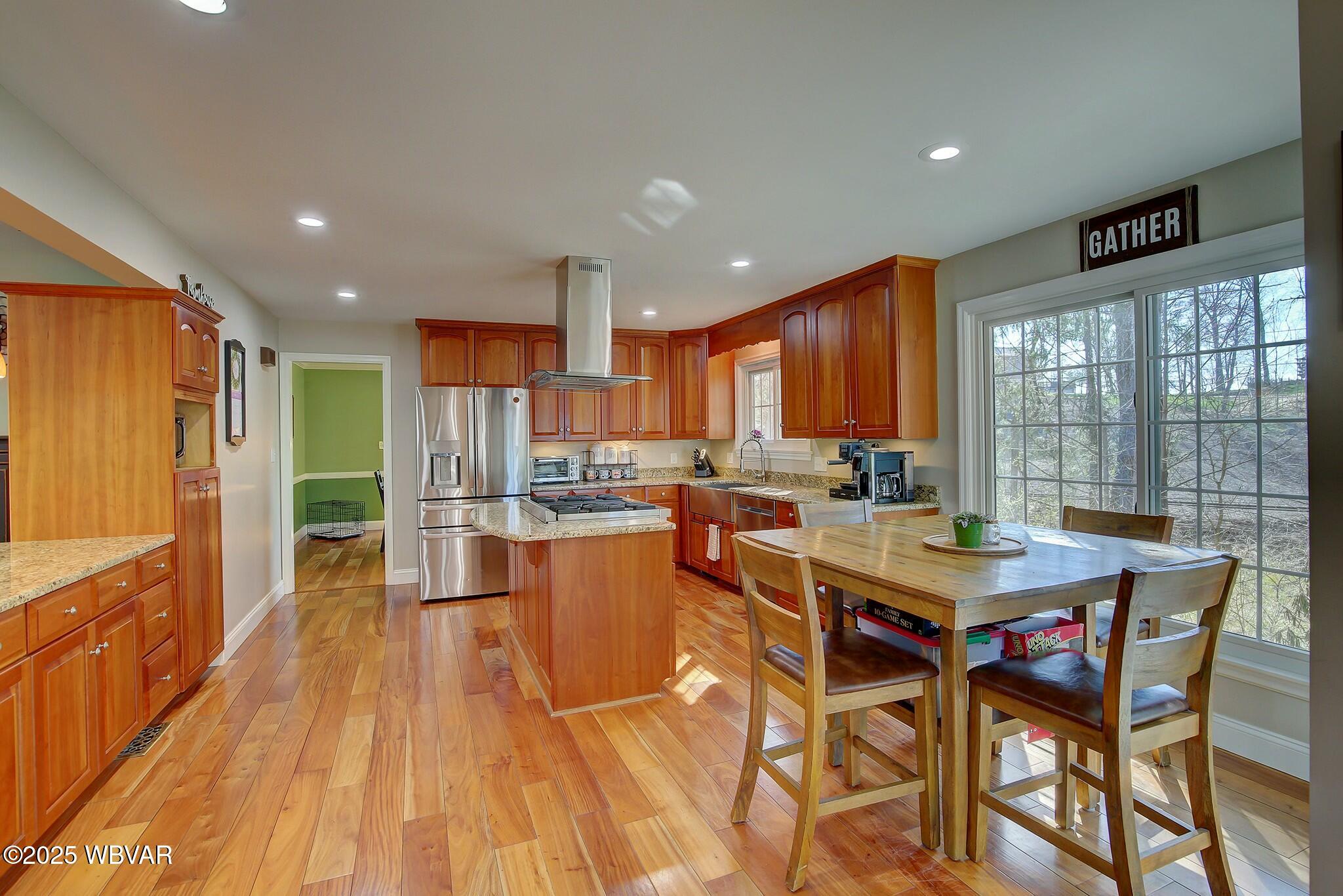 Lewisburg, Pennsylvania 17837, United States, 5 Bedrooms Bedrooms, ,4 BathroomsBathrooms,Residential,Contingent,108746