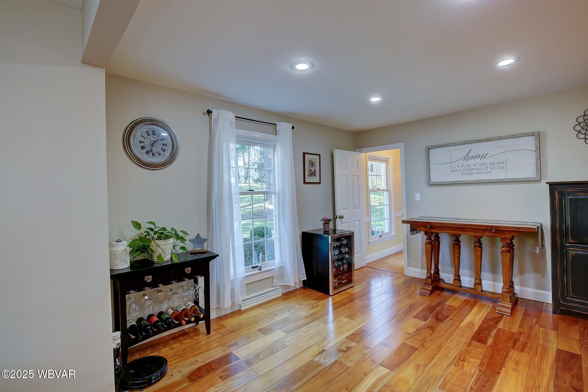 Lewisburg, Pennsylvania 17837, United States, 5 Bedrooms Bedrooms, ,4 BathroomsBathrooms,Residential,Contingent,108746