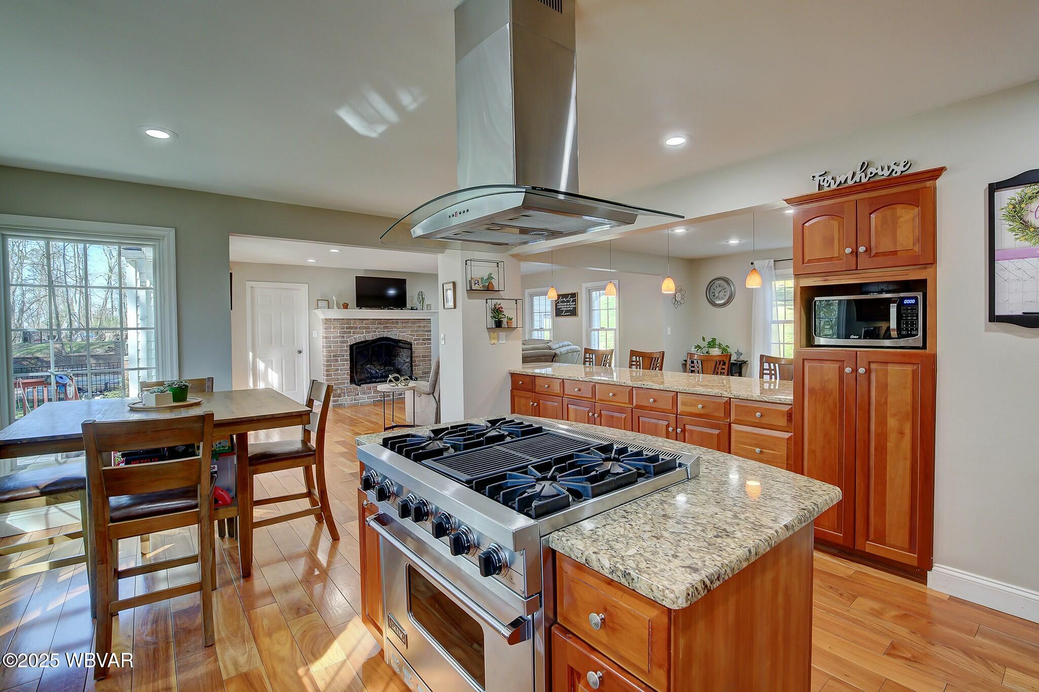 Lewisburg, Pennsylvania 17837, United States, 5 Bedrooms Bedrooms, ,4 BathroomsBathrooms,Residential,Contingent,108746