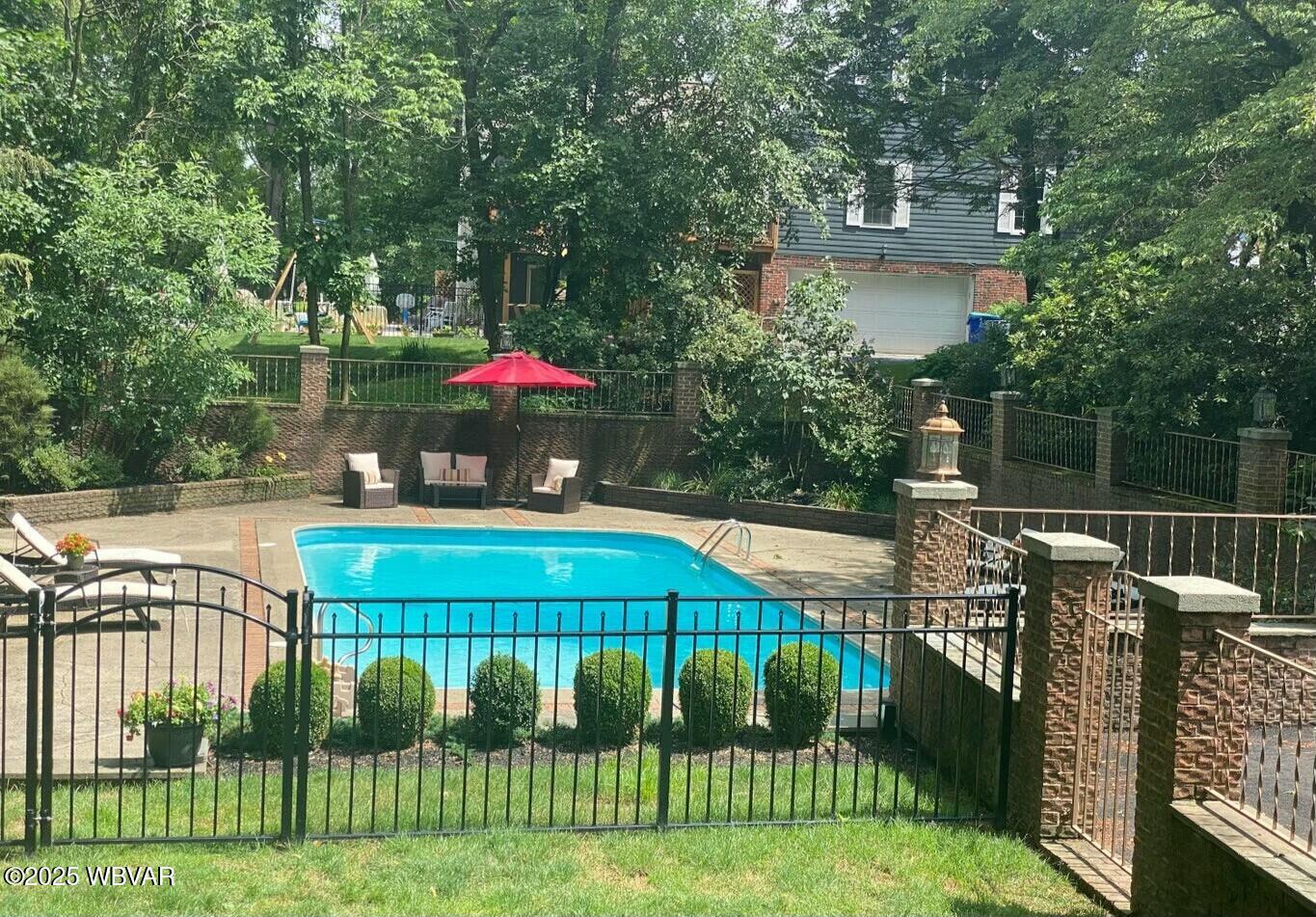 Lewisburg, Pennsylvania 17837, United States, 5 Bedrooms Bedrooms, ,4 BathroomsBathrooms,Residential,Contingent,108746