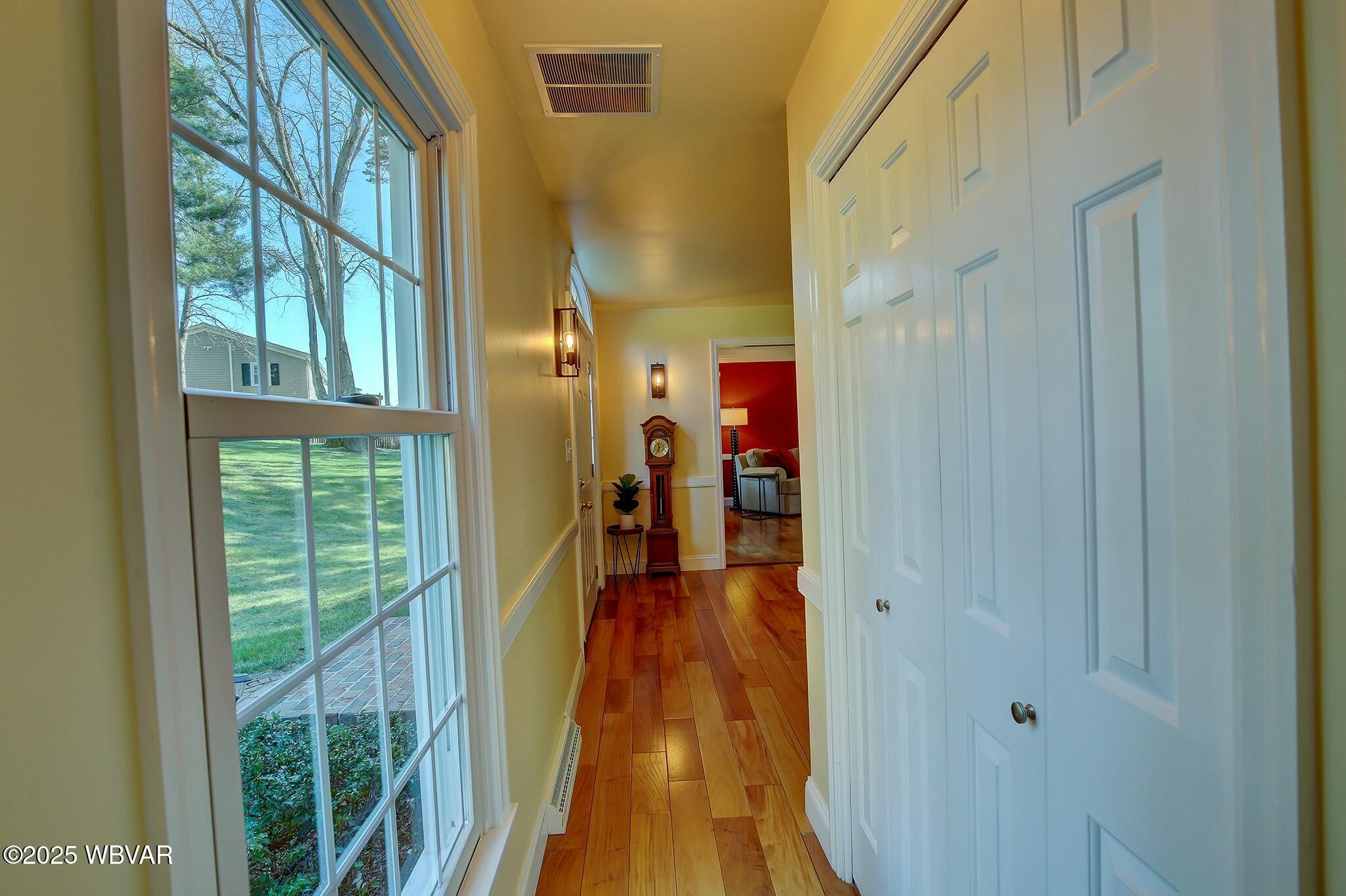 Lewisburg, Pennsylvania 17837, United States, 5 Bedrooms Bedrooms, ,4 BathroomsBathrooms,Residential,Contingent,108746