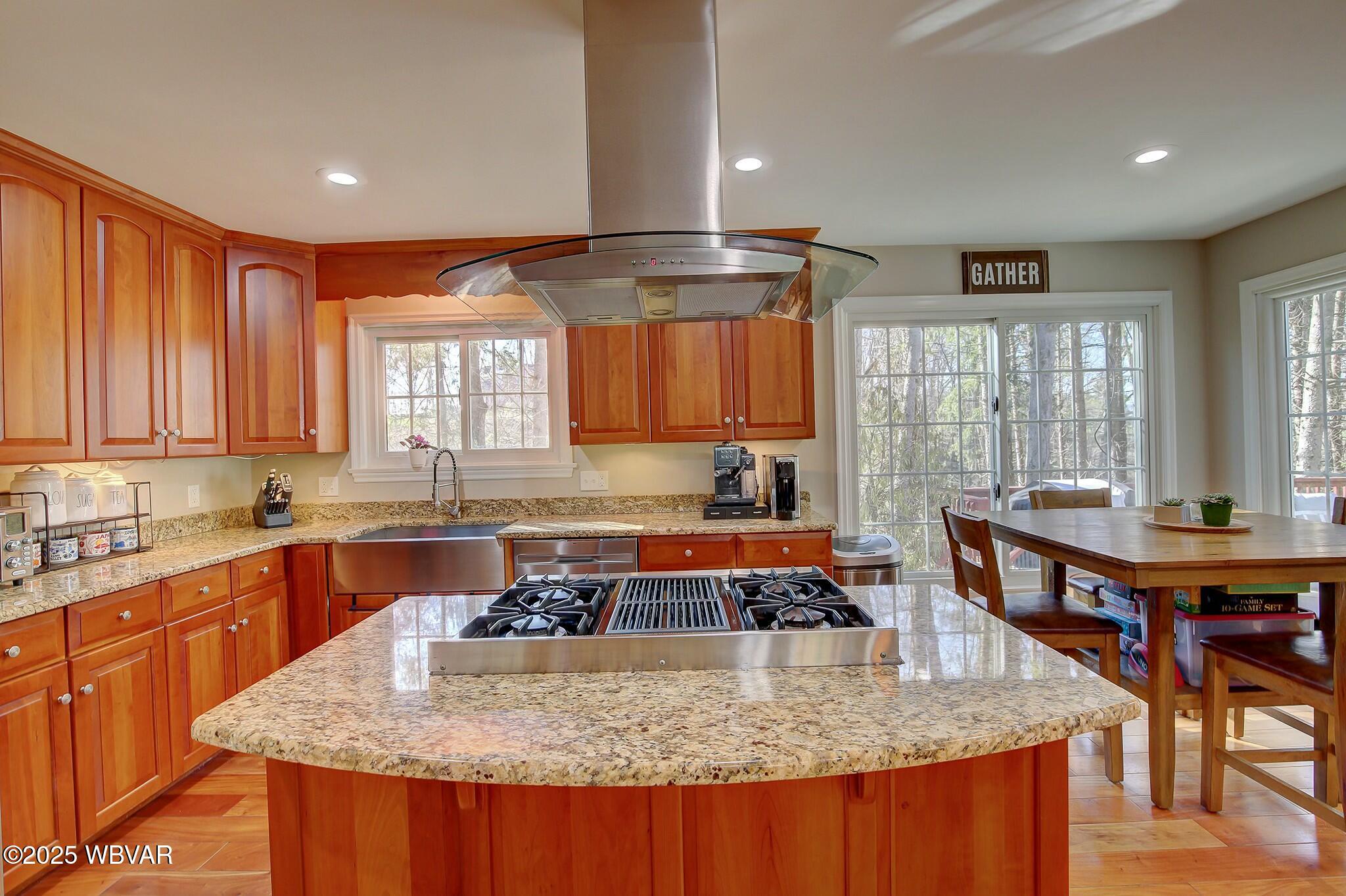 Lewisburg, Pennsylvania 17837, United States, 5 Bedrooms Bedrooms, ,4 BathroomsBathrooms,Residential,Contingent,108746