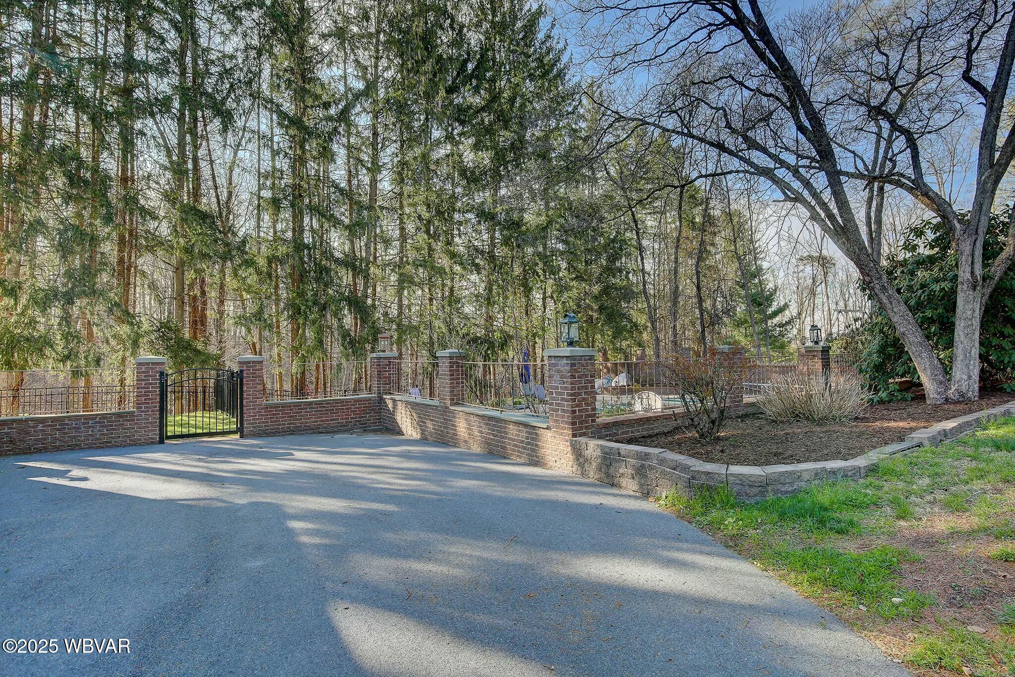 Lewisburg, Pennsylvania 17837, United States, 5 Bedrooms Bedrooms, ,4 BathroomsBathrooms,Residential,Contingent,108746