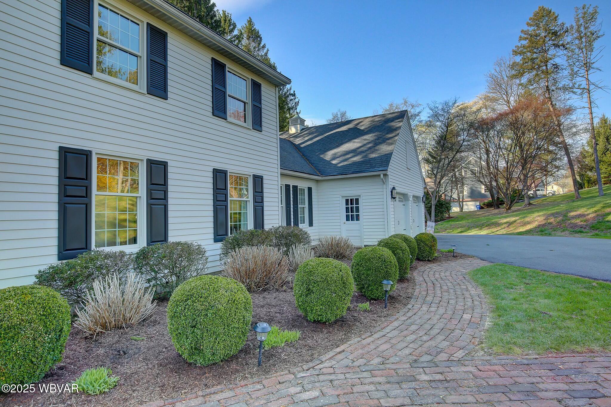 Lewisburg, Pennsylvania 17837, United States, 5 Bedrooms Bedrooms, ,4 BathroomsBathrooms,Residential,Contingent,108746