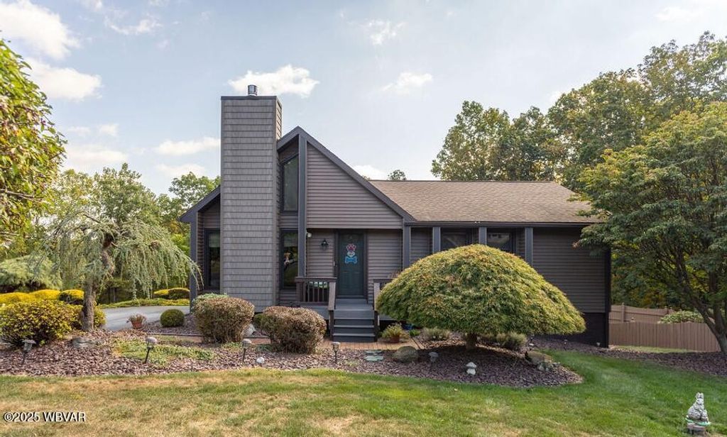 Photo of 1004 BEECHNUT PARKWAY, Williamsport, PA 17701 (MLS # WB-102486)