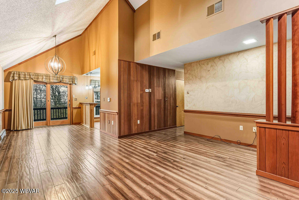 Williamsport, Pennsylvania 17701, United States, 3 Bedrooms Bedrooms, ,3 BathroomsBathrooms,Residential,Active,215897