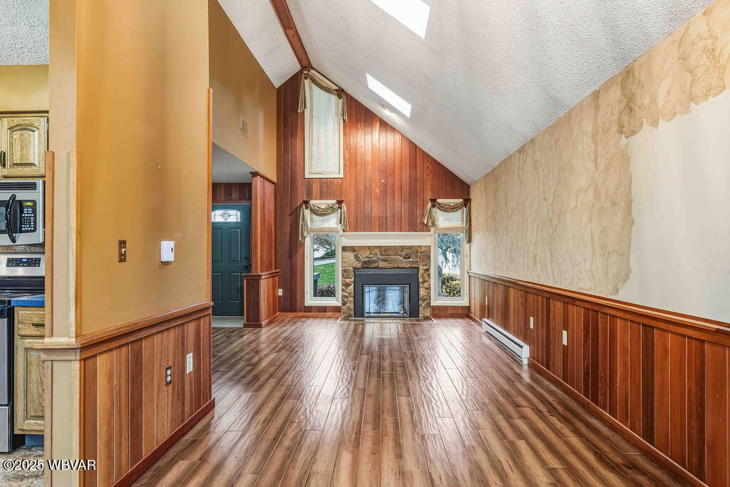 Williamsport, Pennsylvania 17701, United States, 3 Bedrooms Bedrooms, ,3 BathroomsBathrooms,Residential,Active,215897