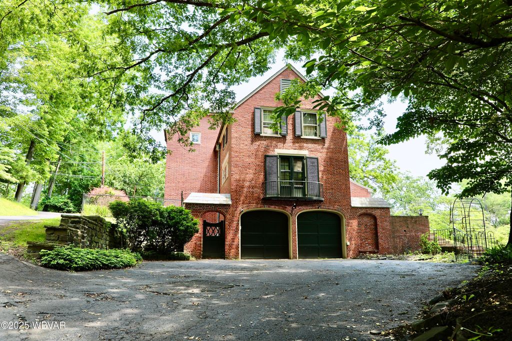 Photo of 1601 JAMES ROAD, Williamsport, PA 17701 (MLS # WB-101747)