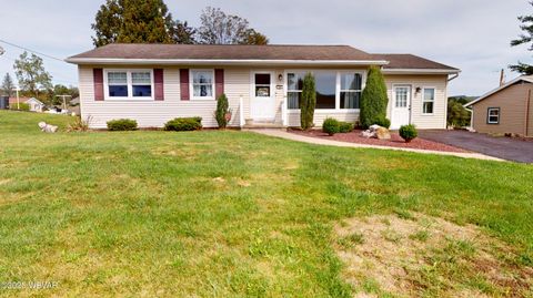 18 RIDGEDALE AVENUE Williamsport PA 17701