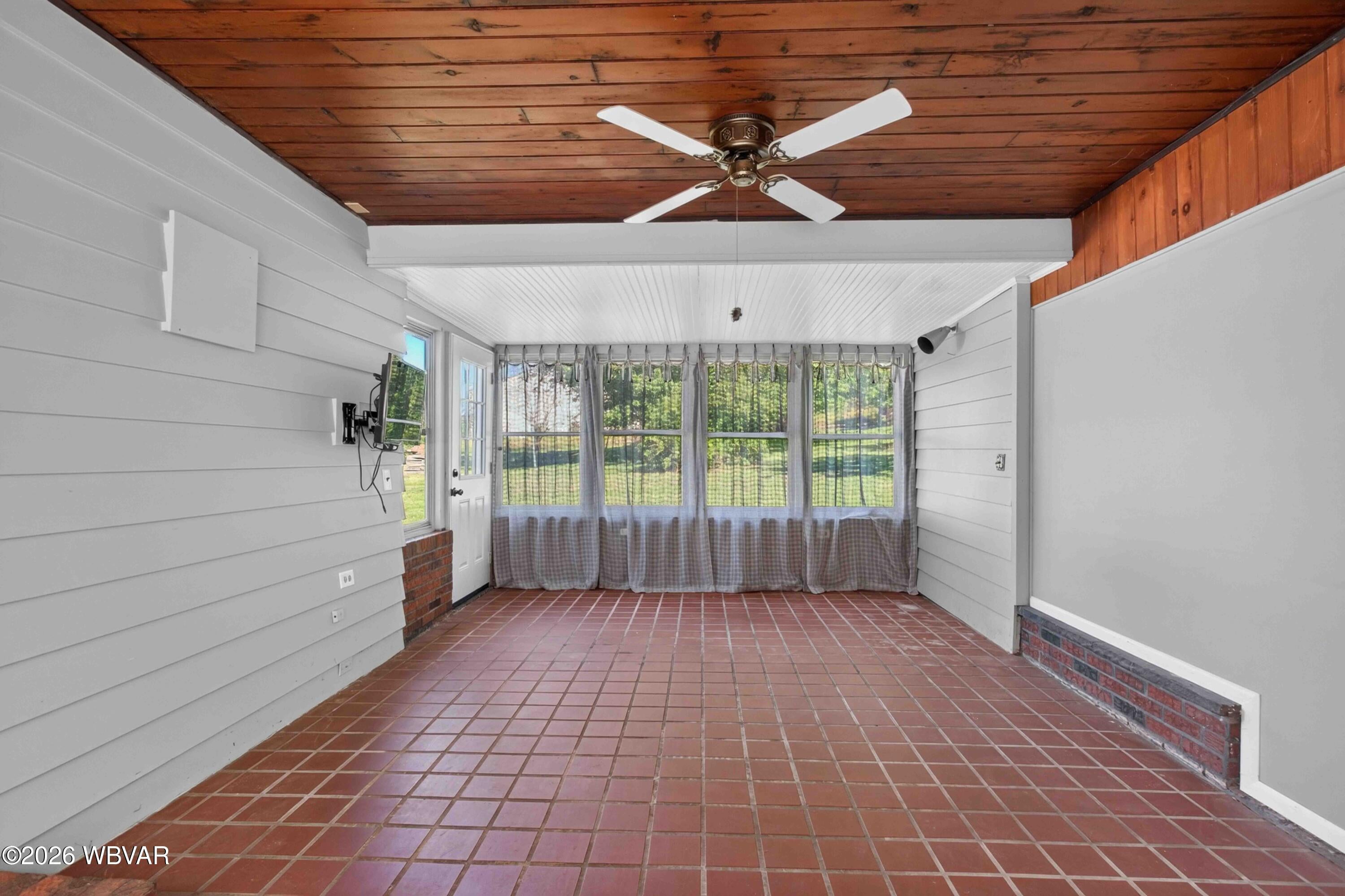 2751 lincoln drive