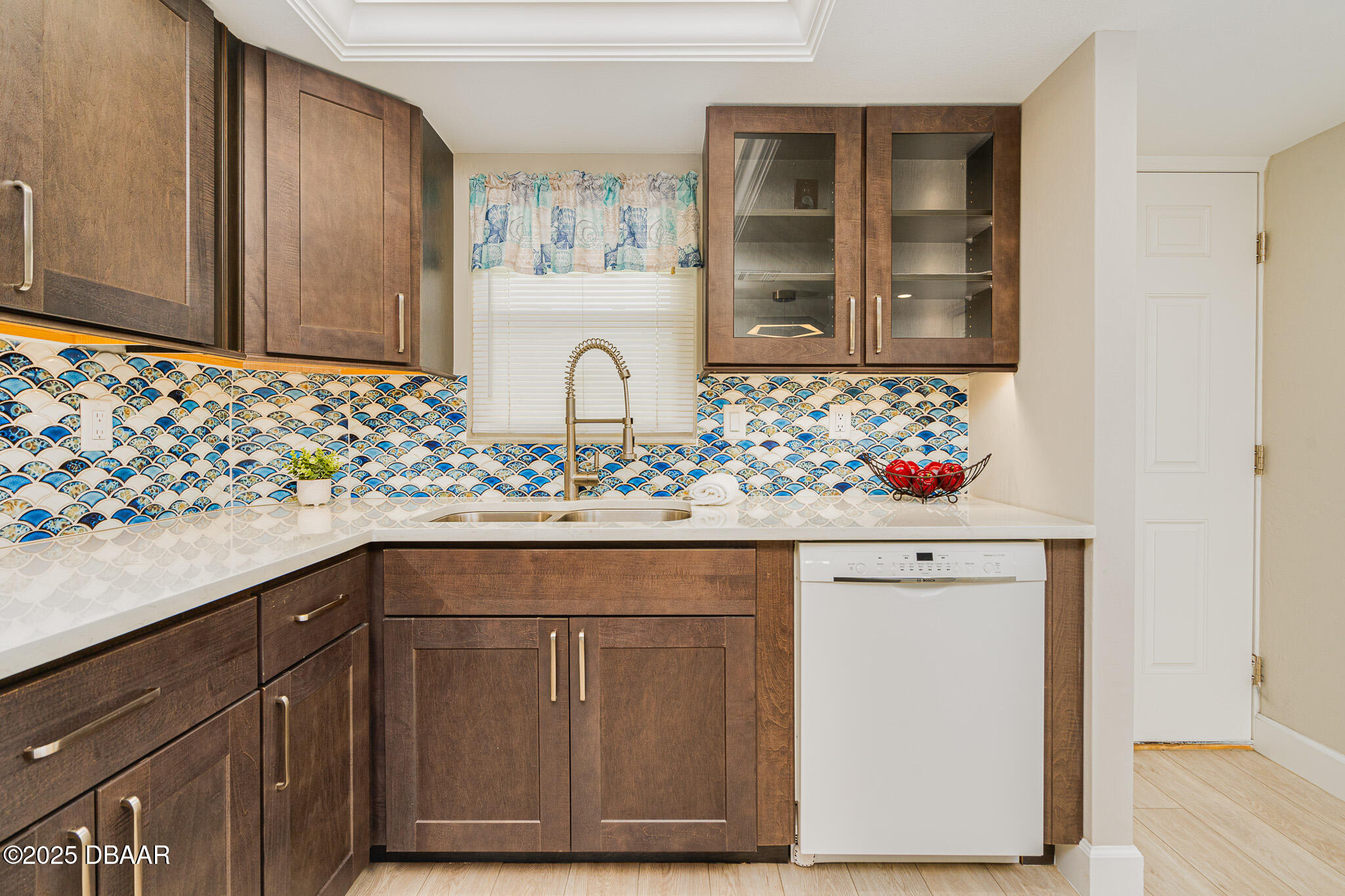 3131 S Ridgewood Avenue 2090