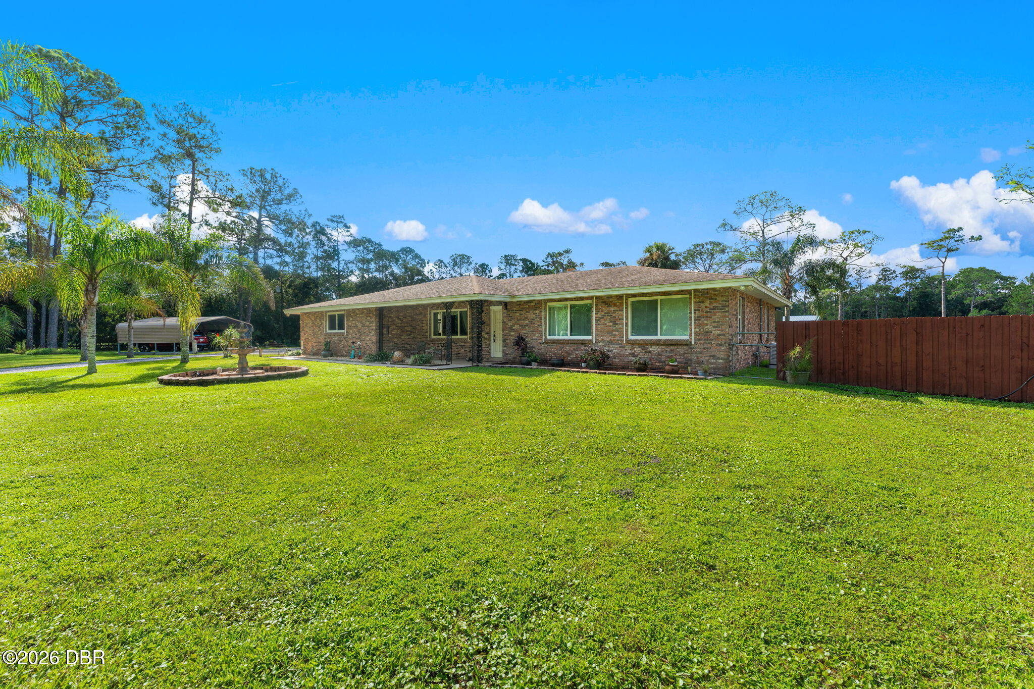 2131 W Poinsettia Drive