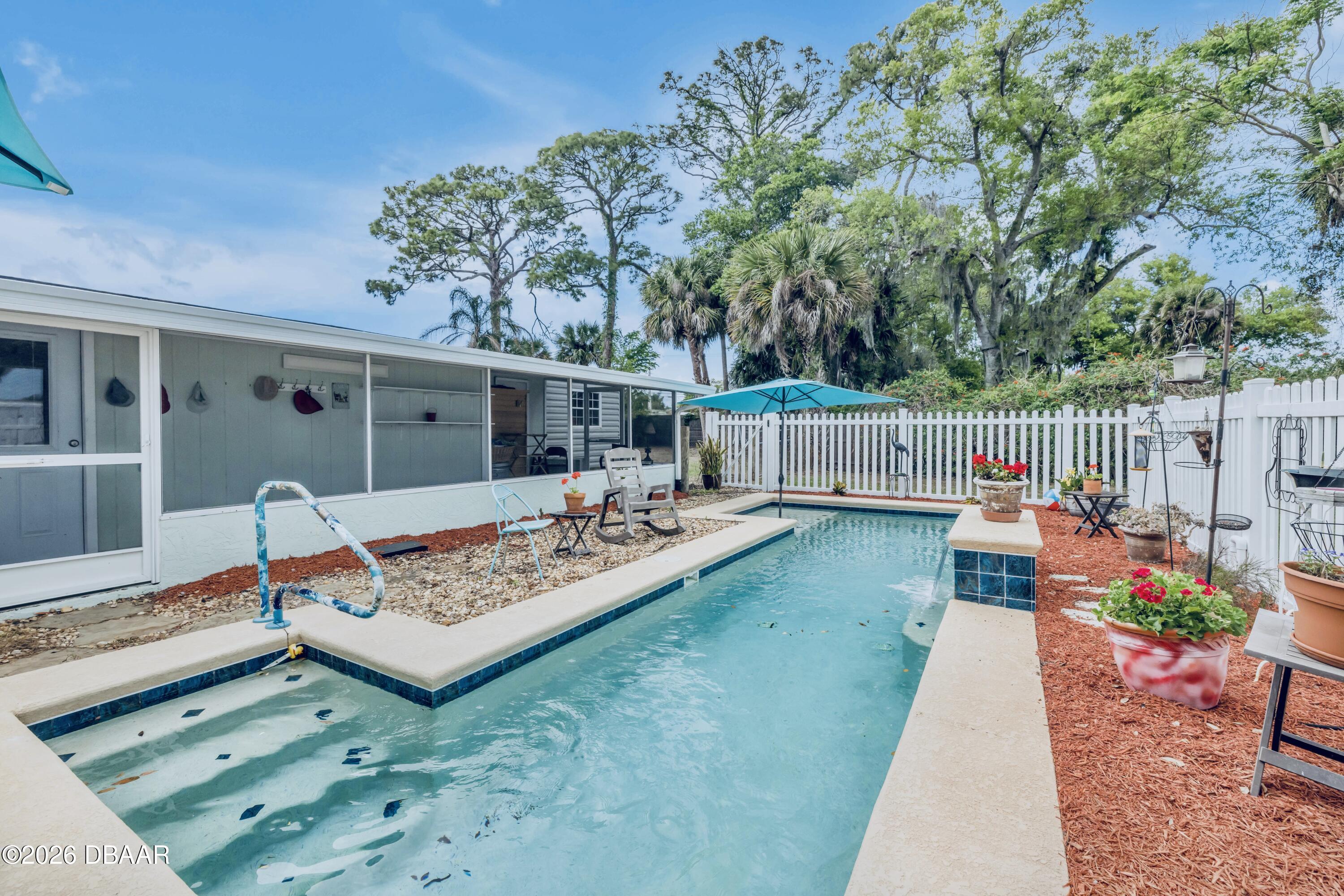 113 E Pine Bluff Street