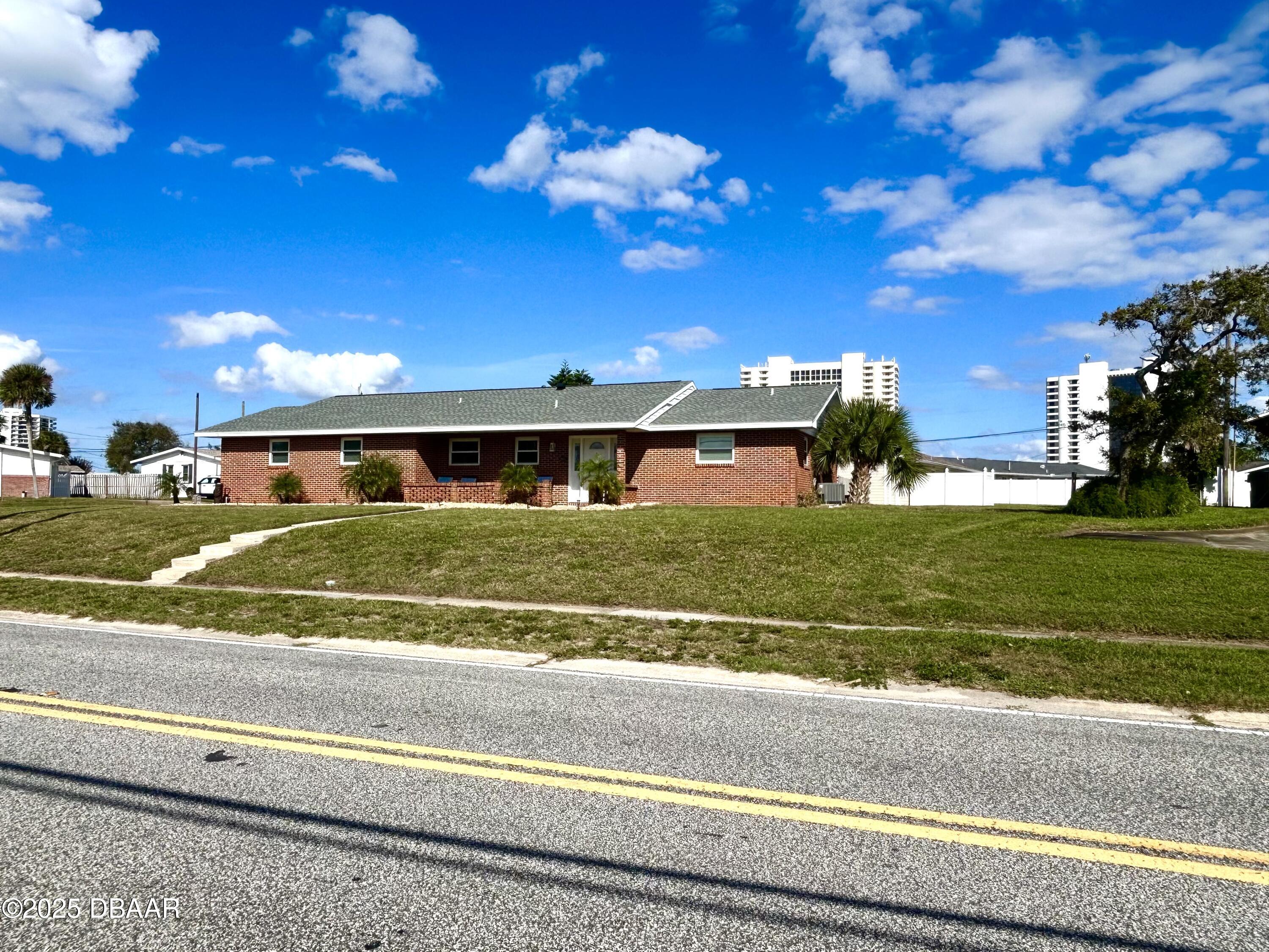 2601 S Peninsula Drive