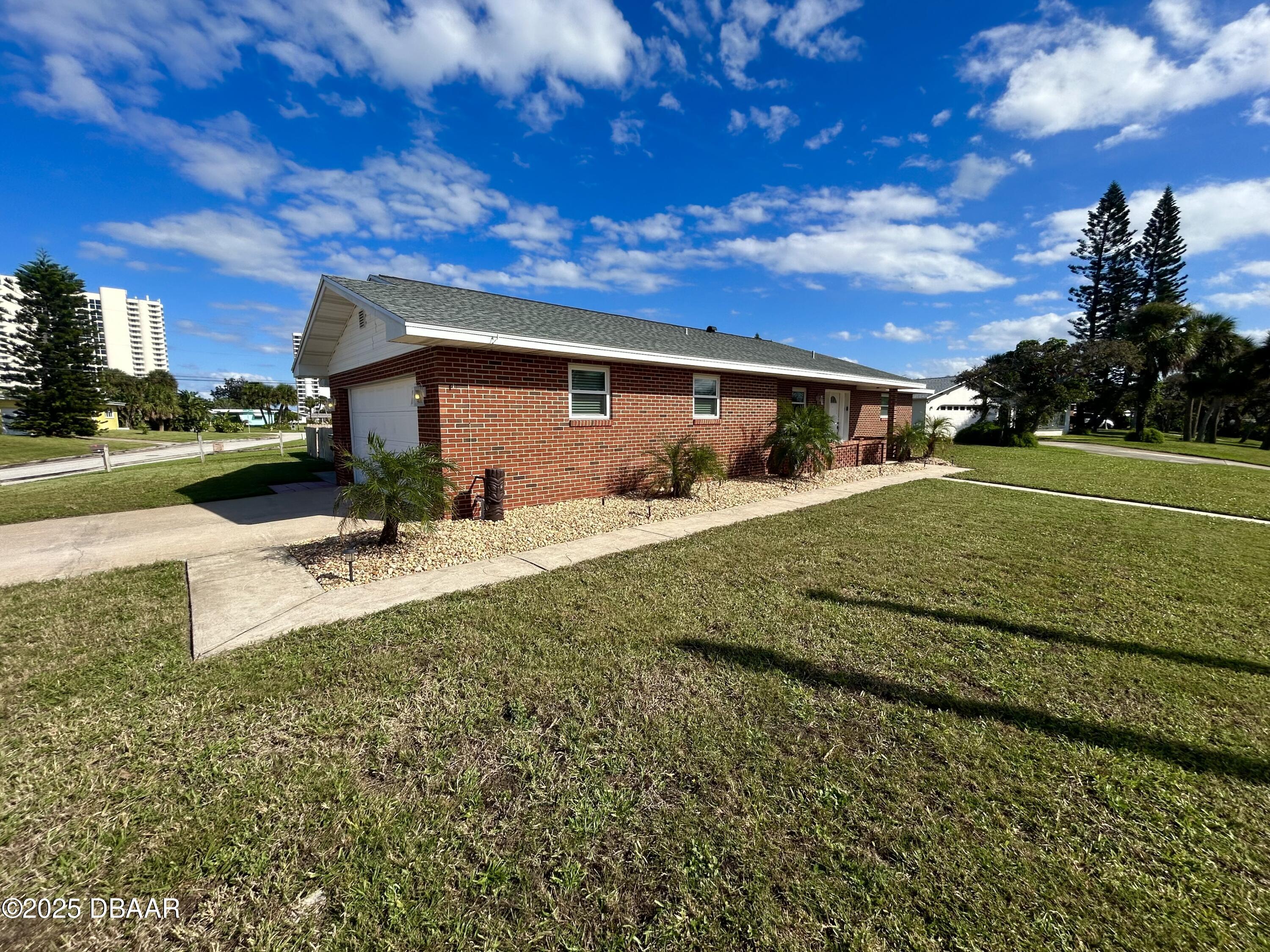 2601 S Peninsula Drive