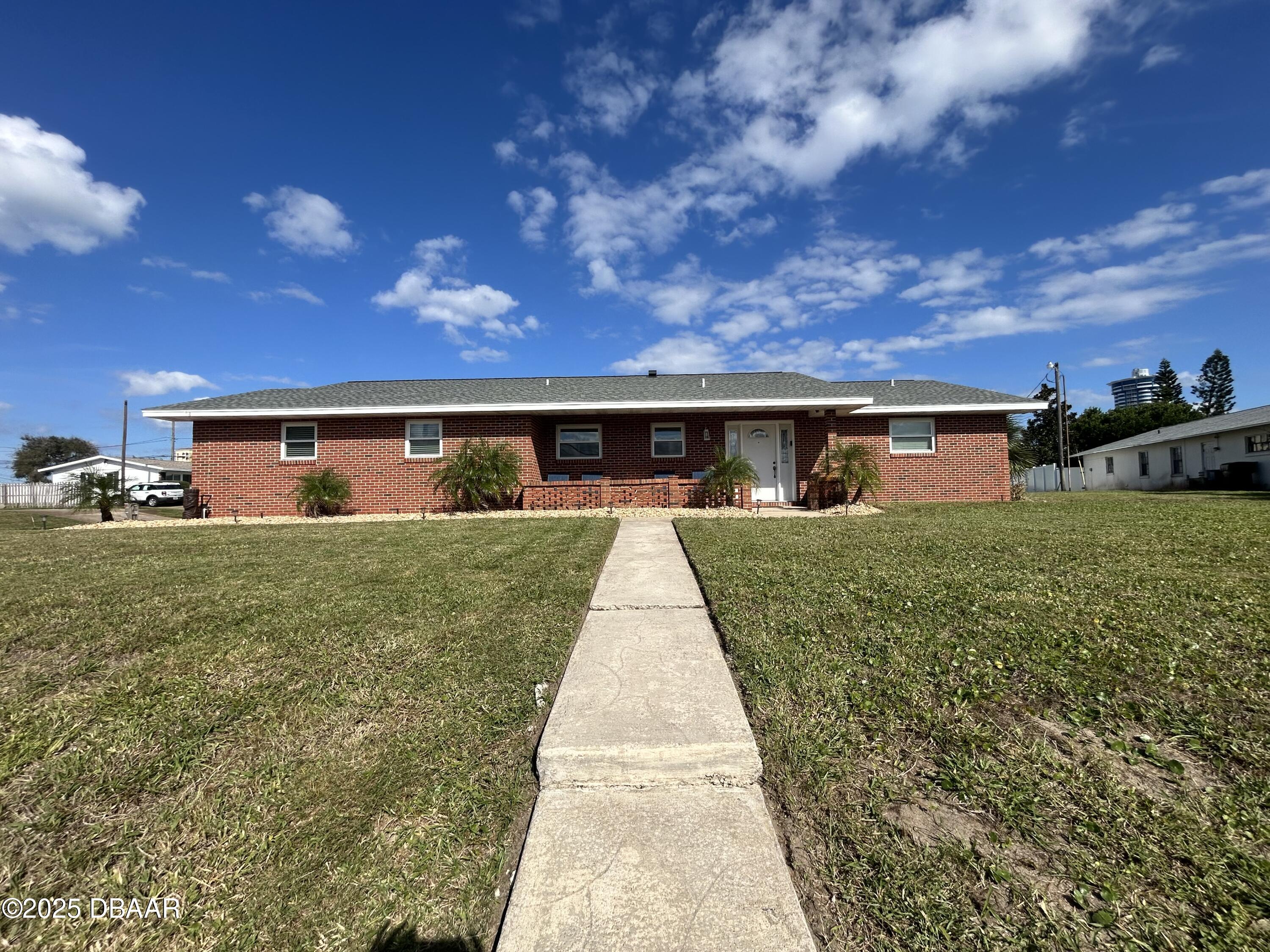 2601 S Peninsula Drive