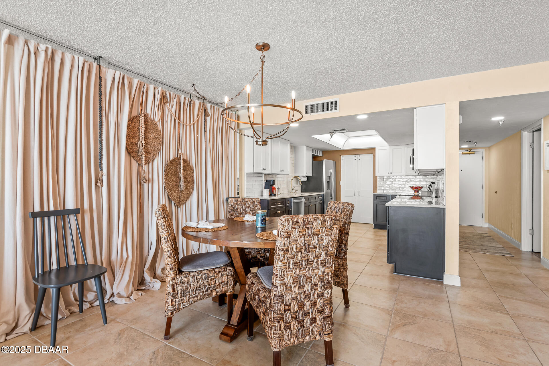 2425 S Atlantic Avenue 506