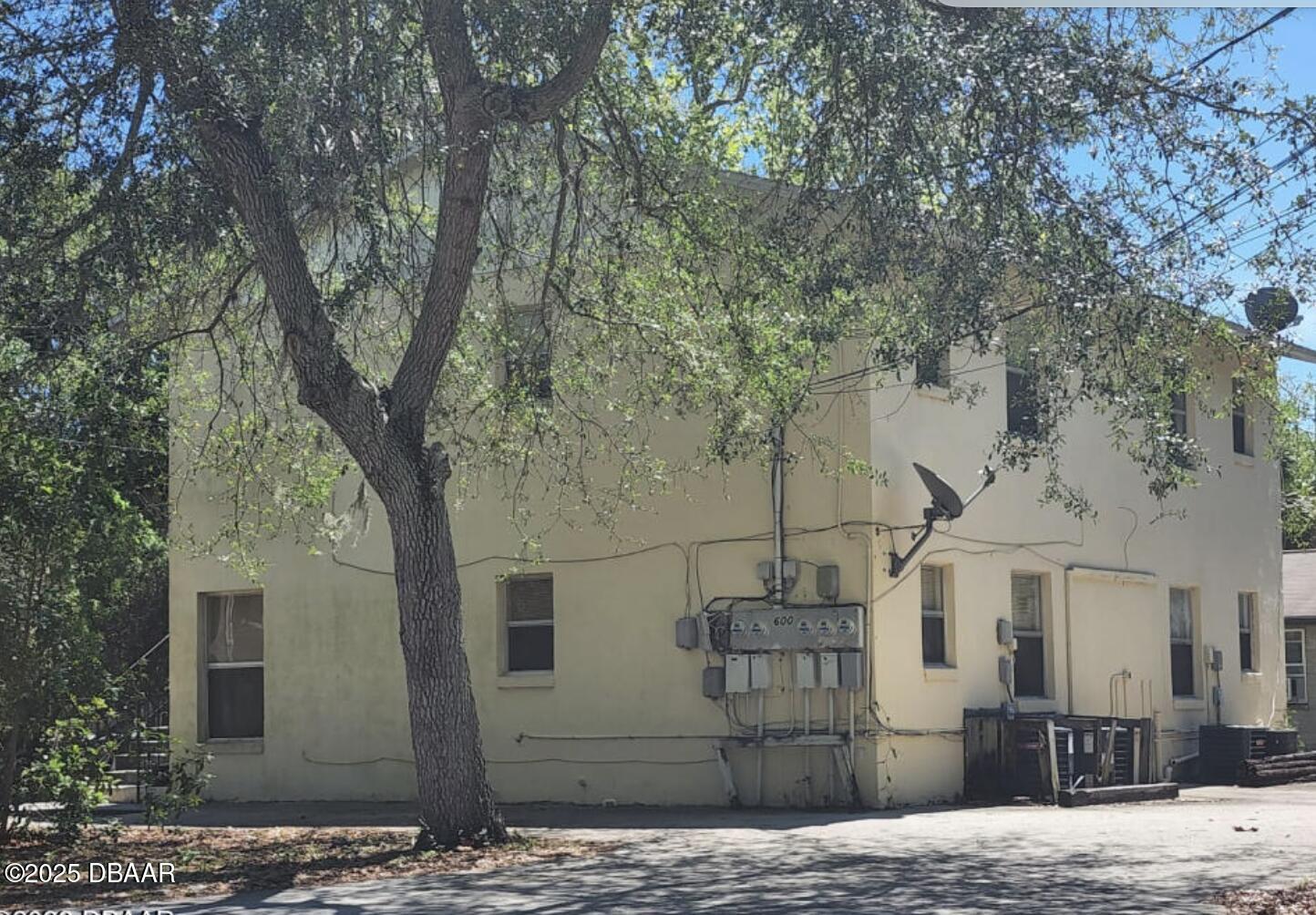 600 S Segrave Street