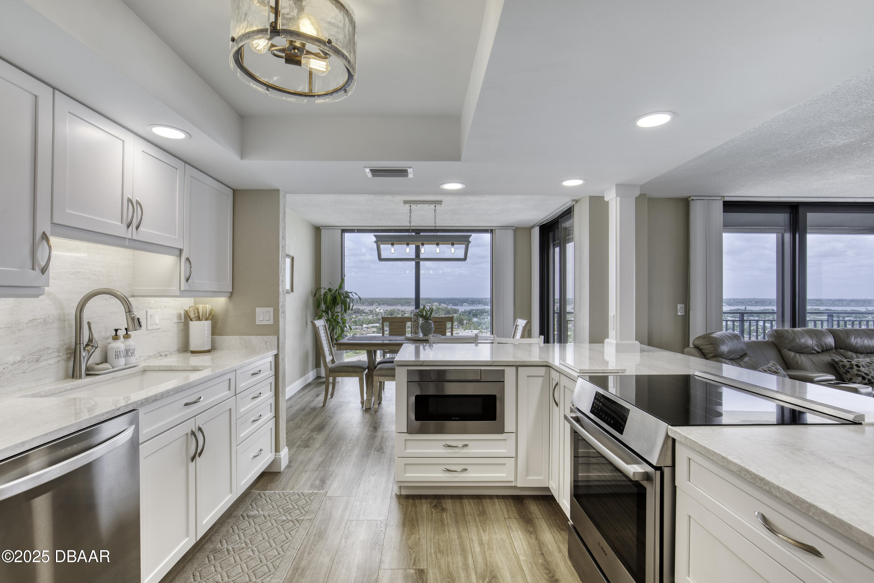 1239 Ocean Shore Boulevard 11D