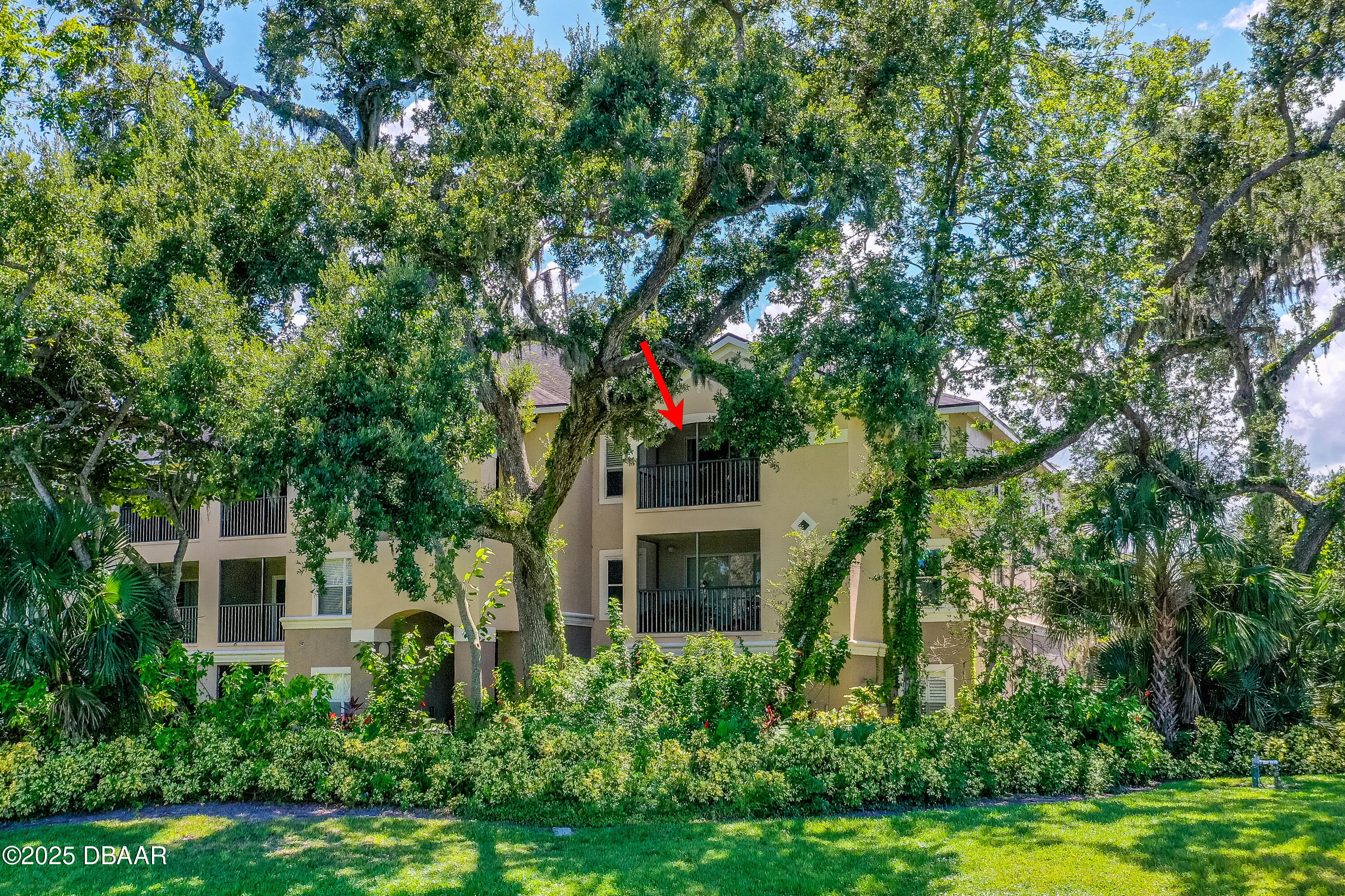 940 Village Trail 2-302