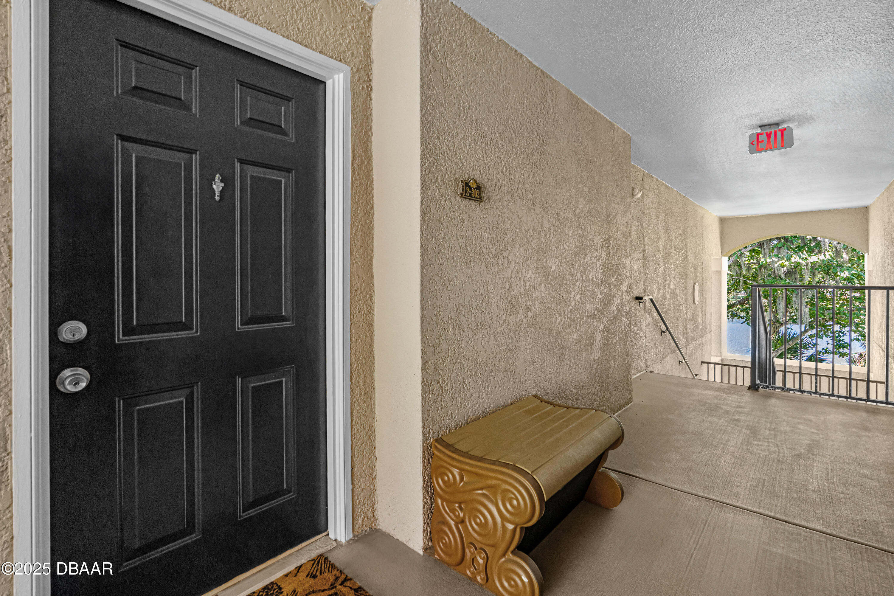 940 Village Trail 2-302