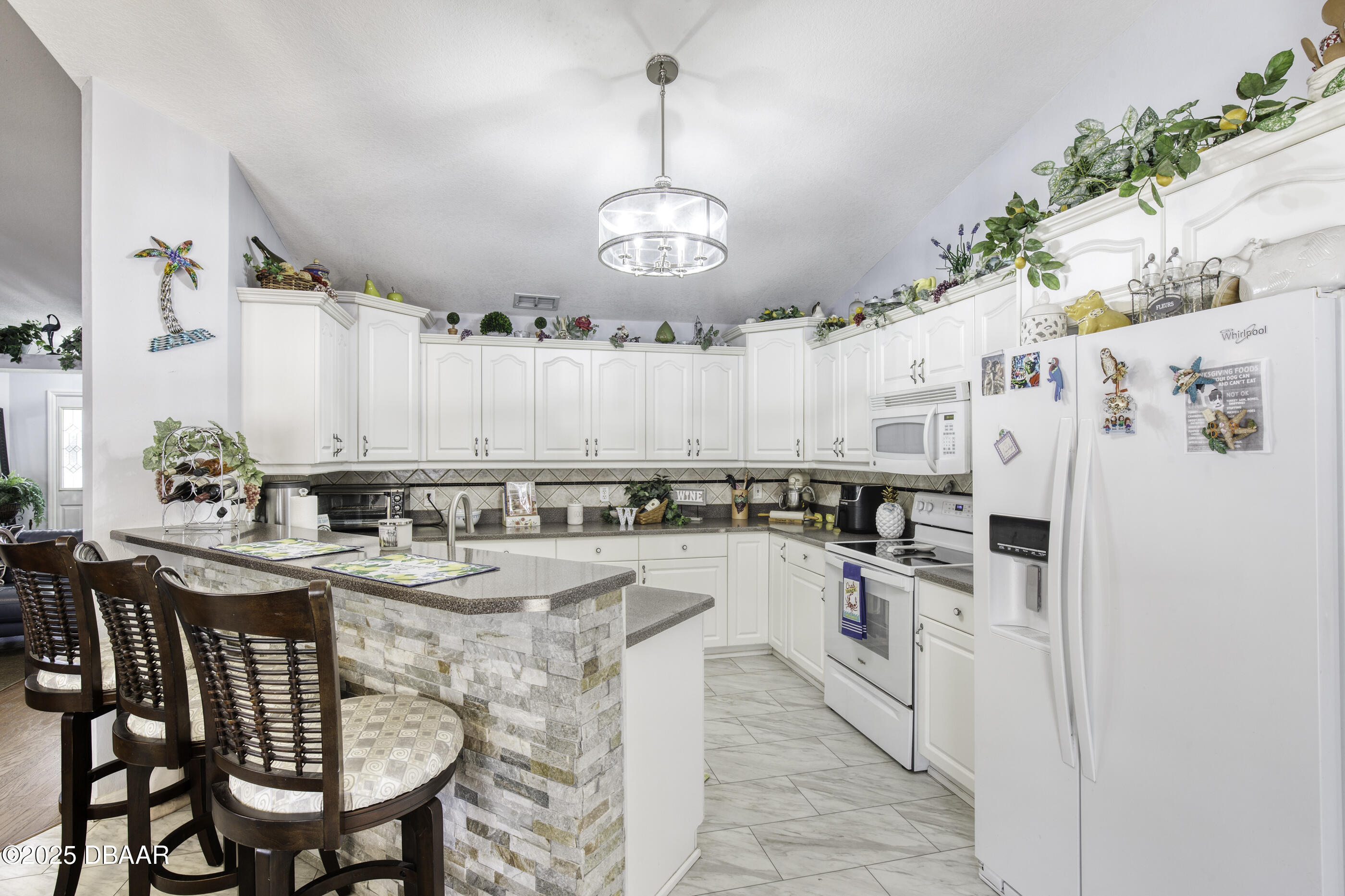 6172 Knotty Pine Court