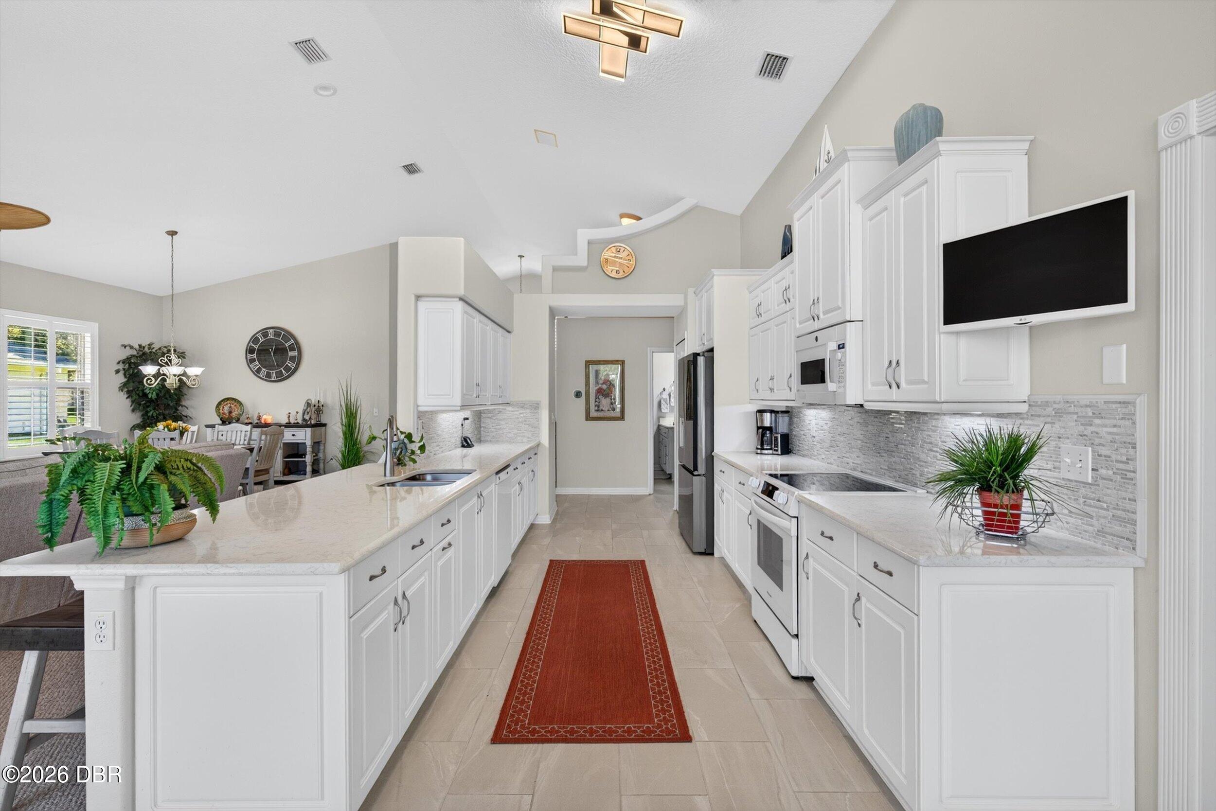 902 Brookridge Lane