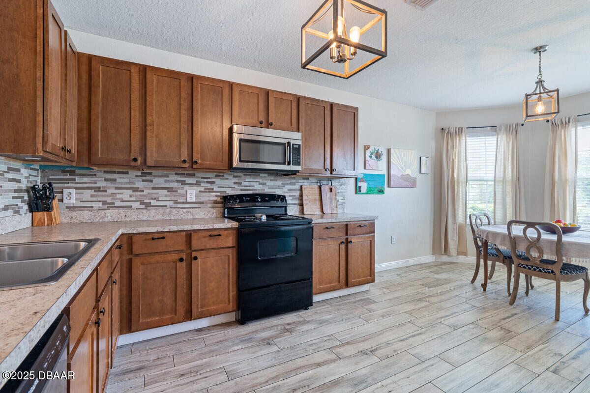 1743 Savannah Lane