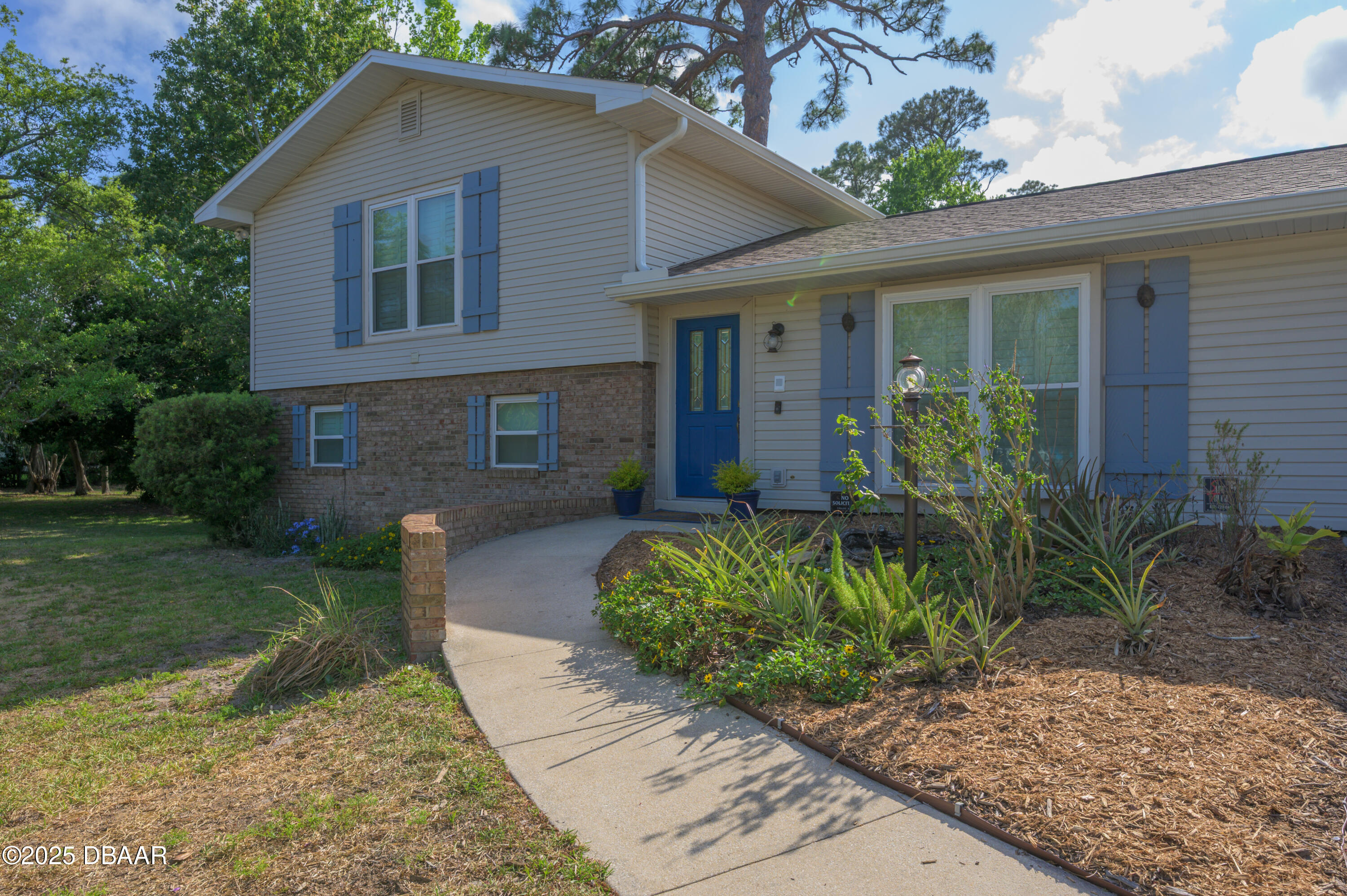 5840 Trailwood Drive