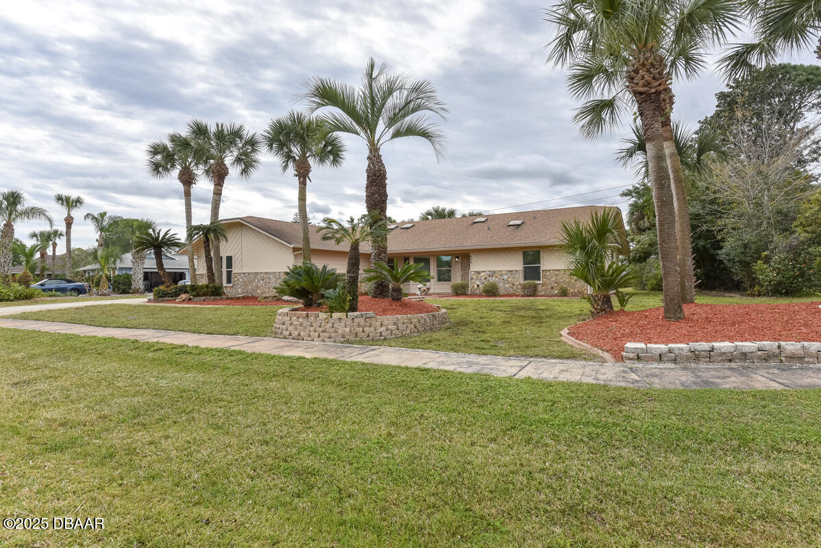 905 Pelican Bay Drive