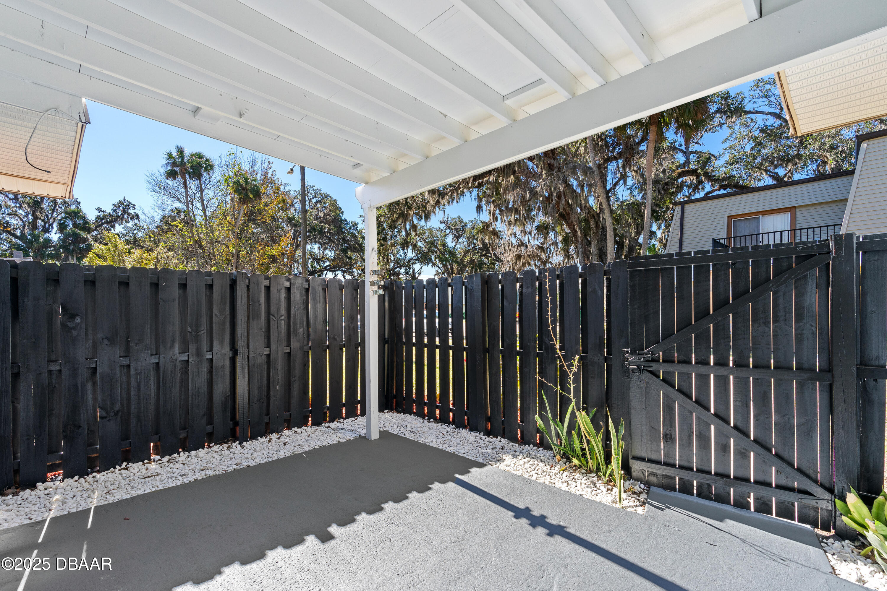 96 Springwood Square