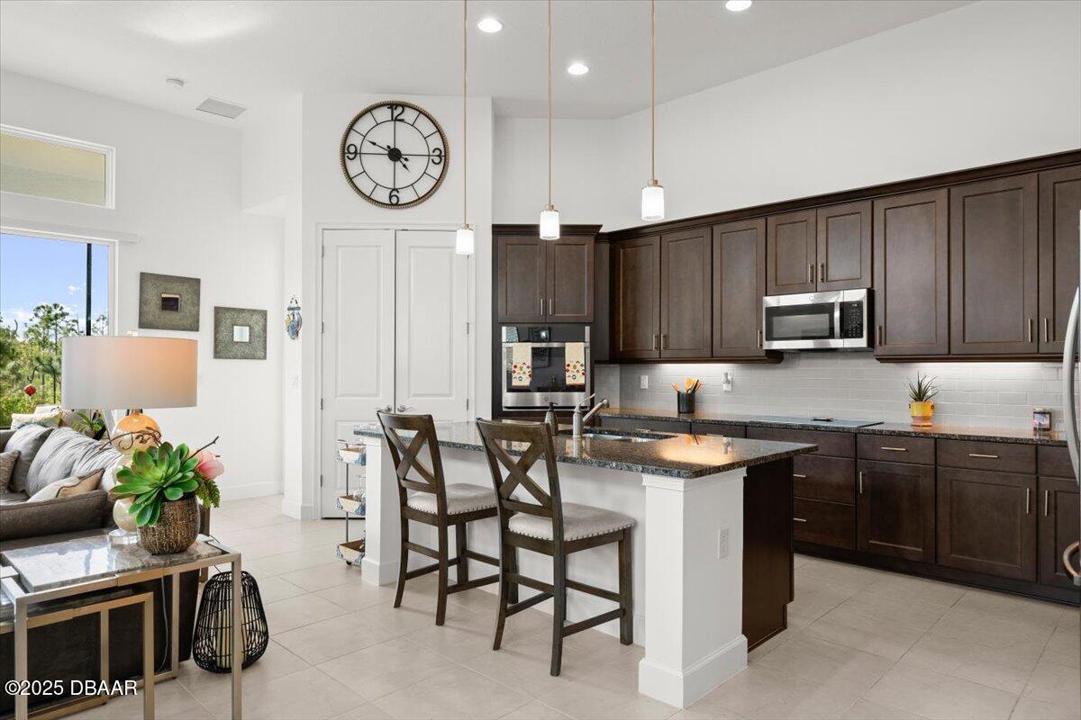 225 Mosaic Boulevard
