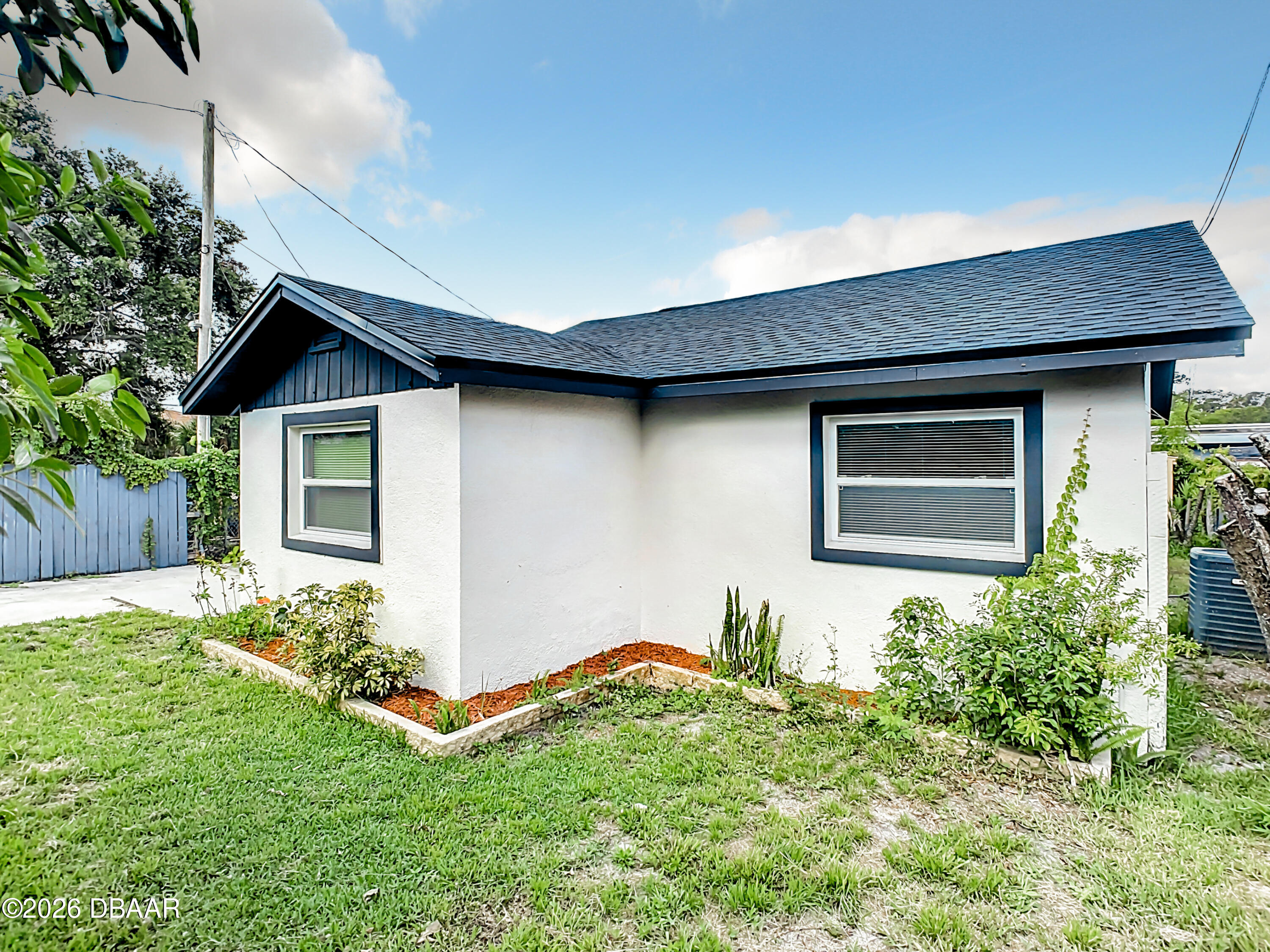 736 N Segrave Street