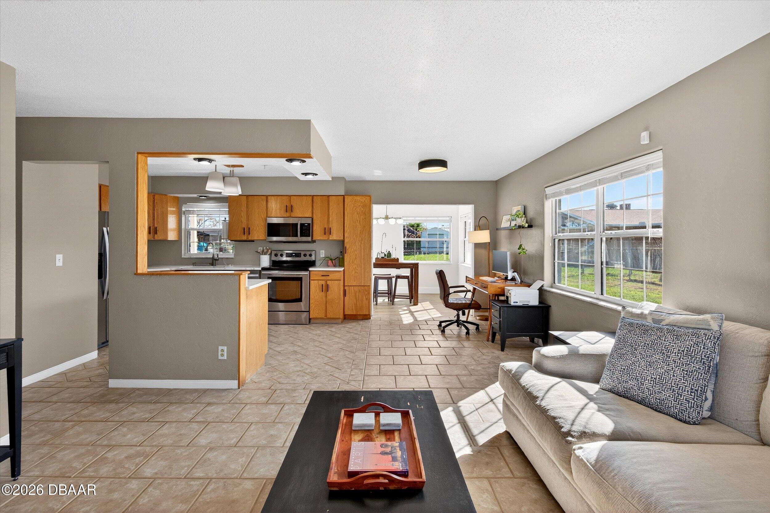 1655 S Palmetto Avenue