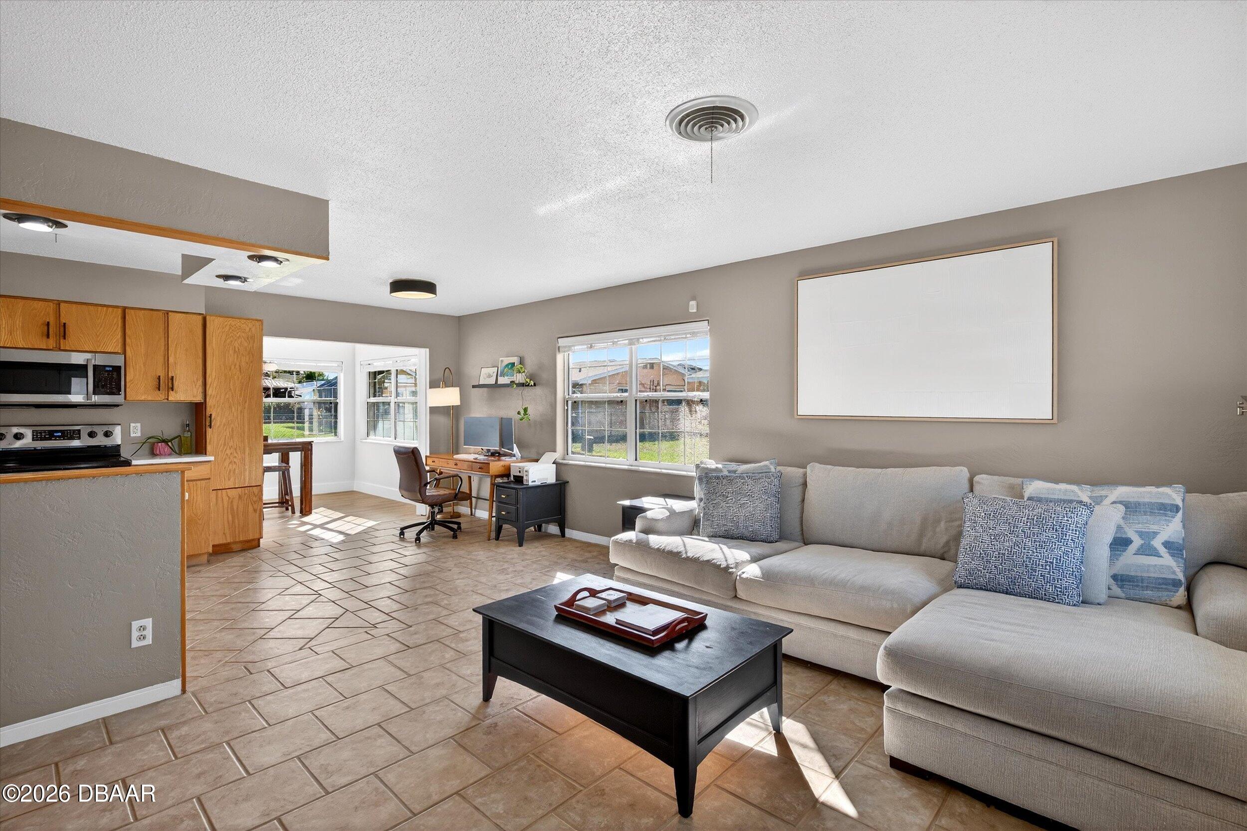 1655 S Palmetto Avenue