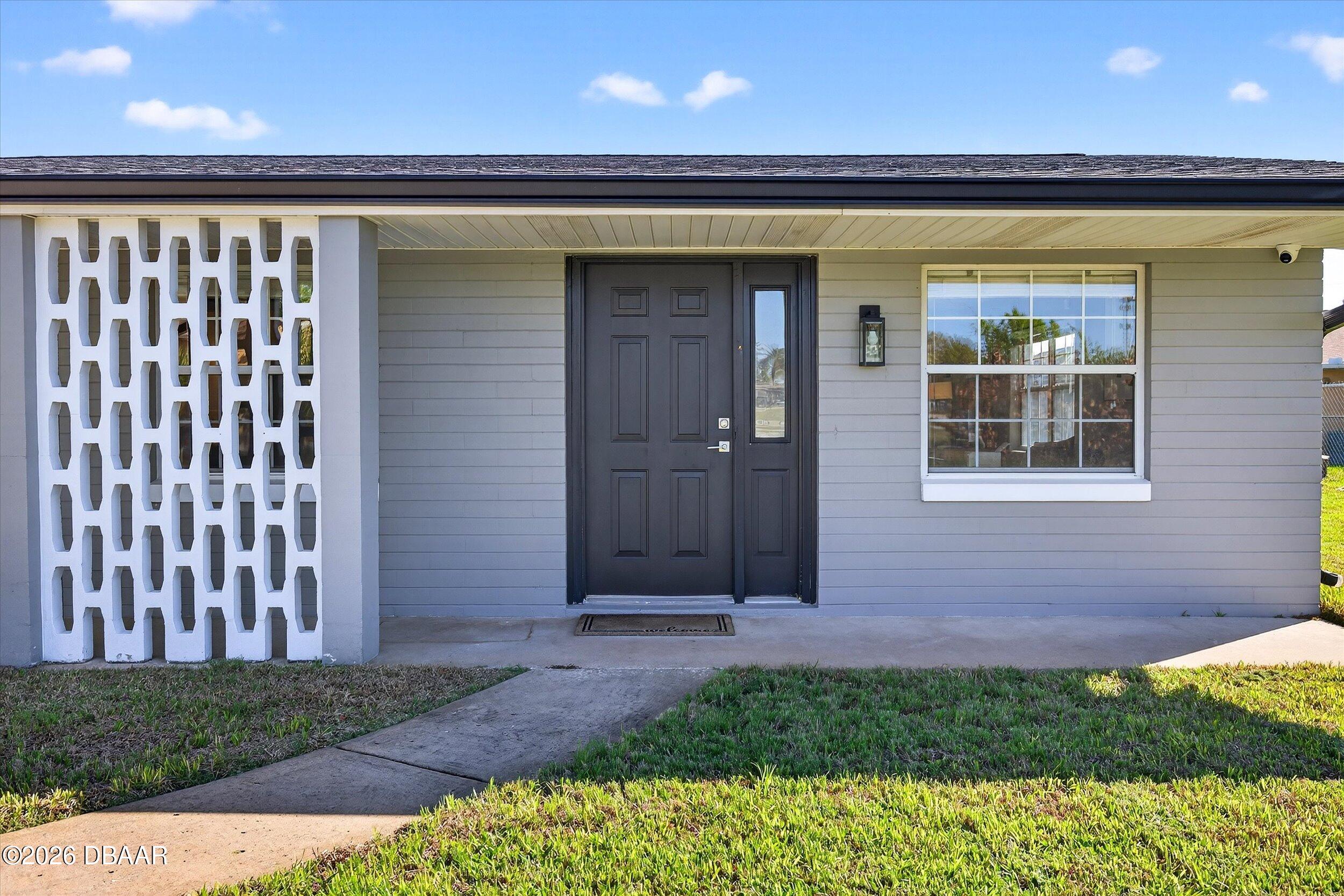 1655 S Palmetto Avenue