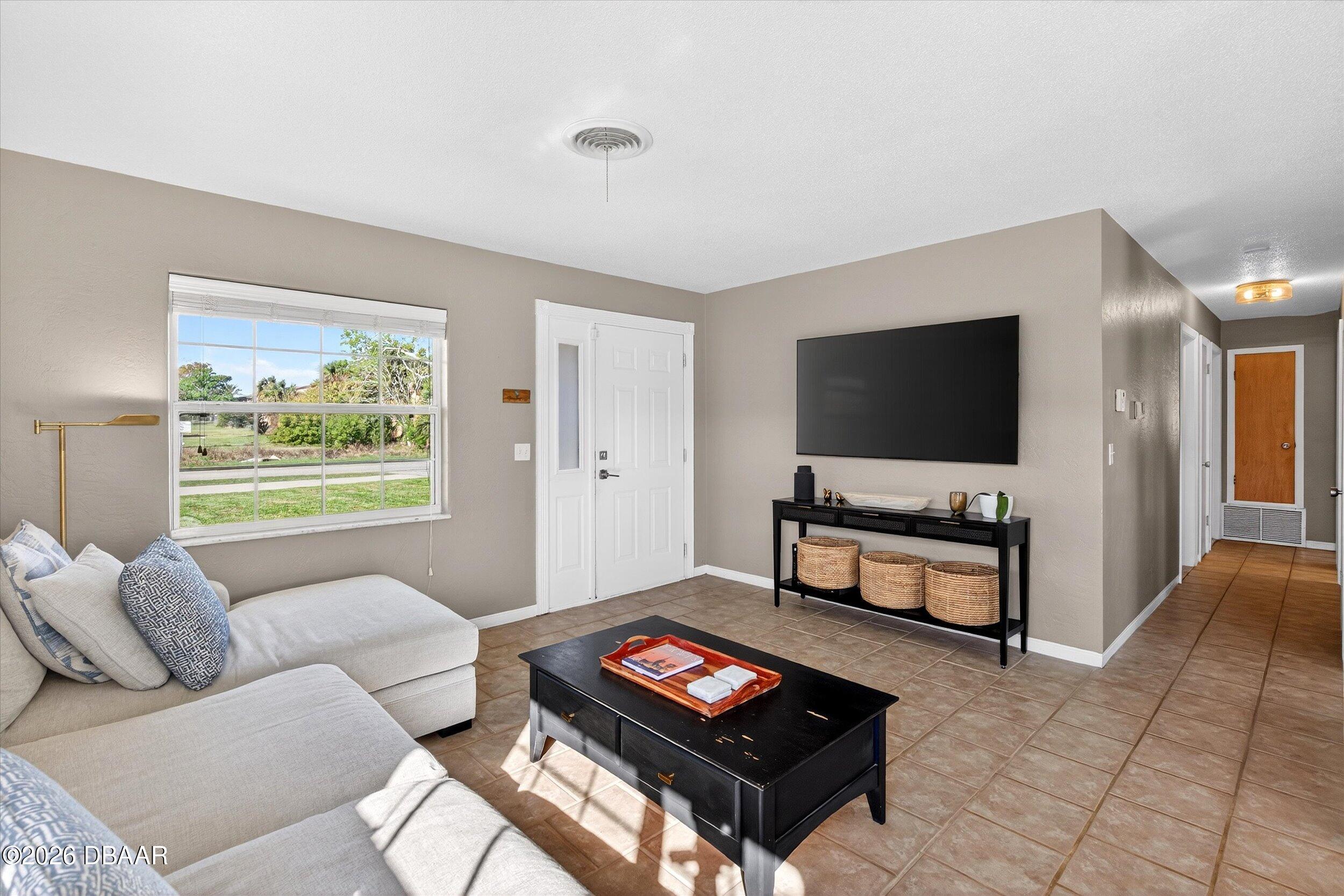 1655 S Palmetto Avenue