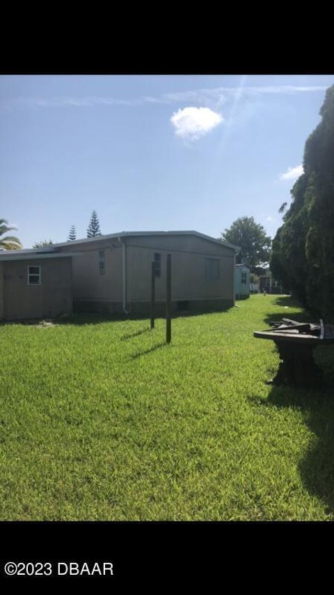 A home in South Daytona