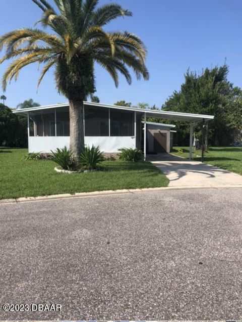 A home in South Daytona