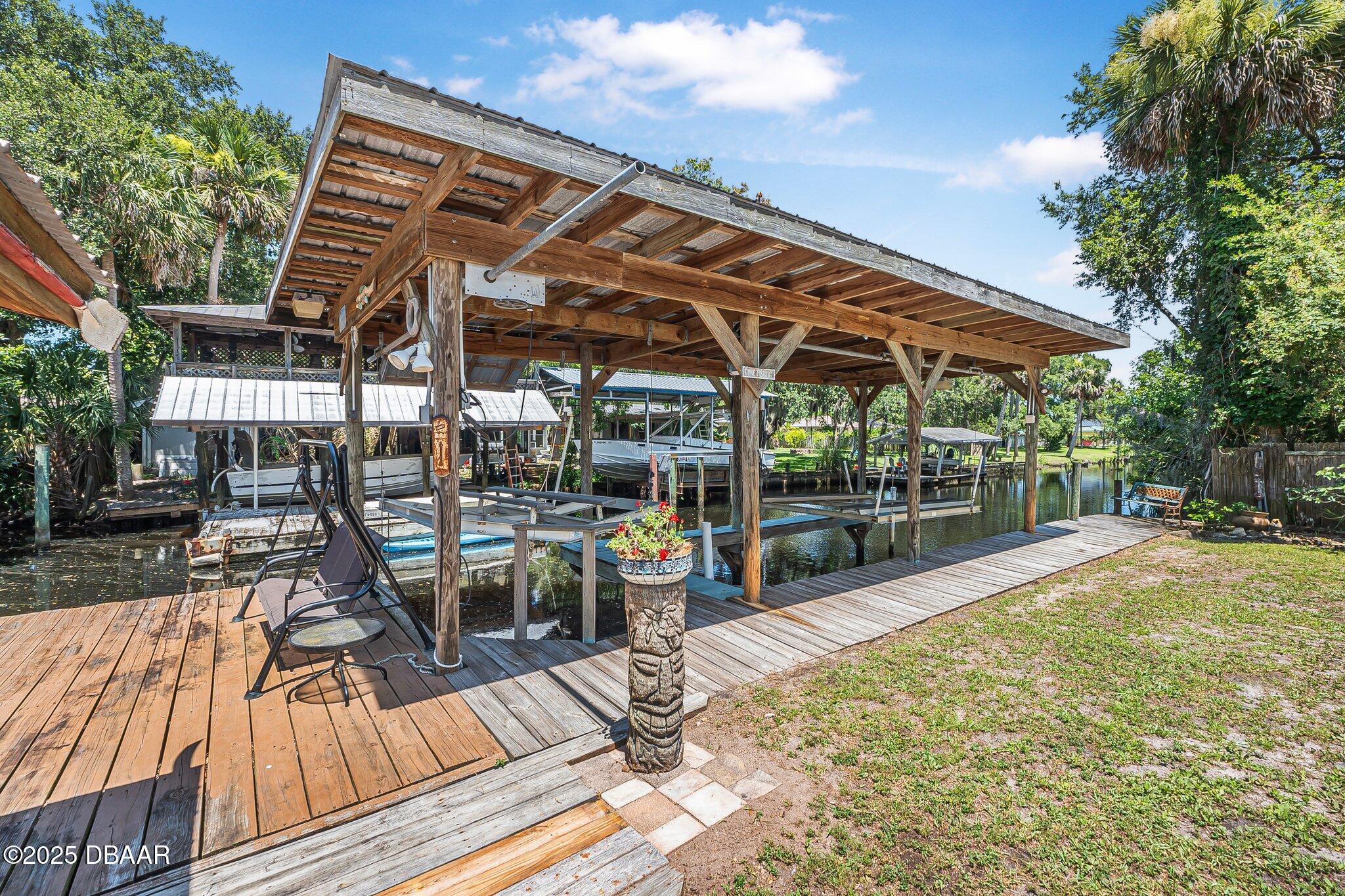 1085 Indigo Road