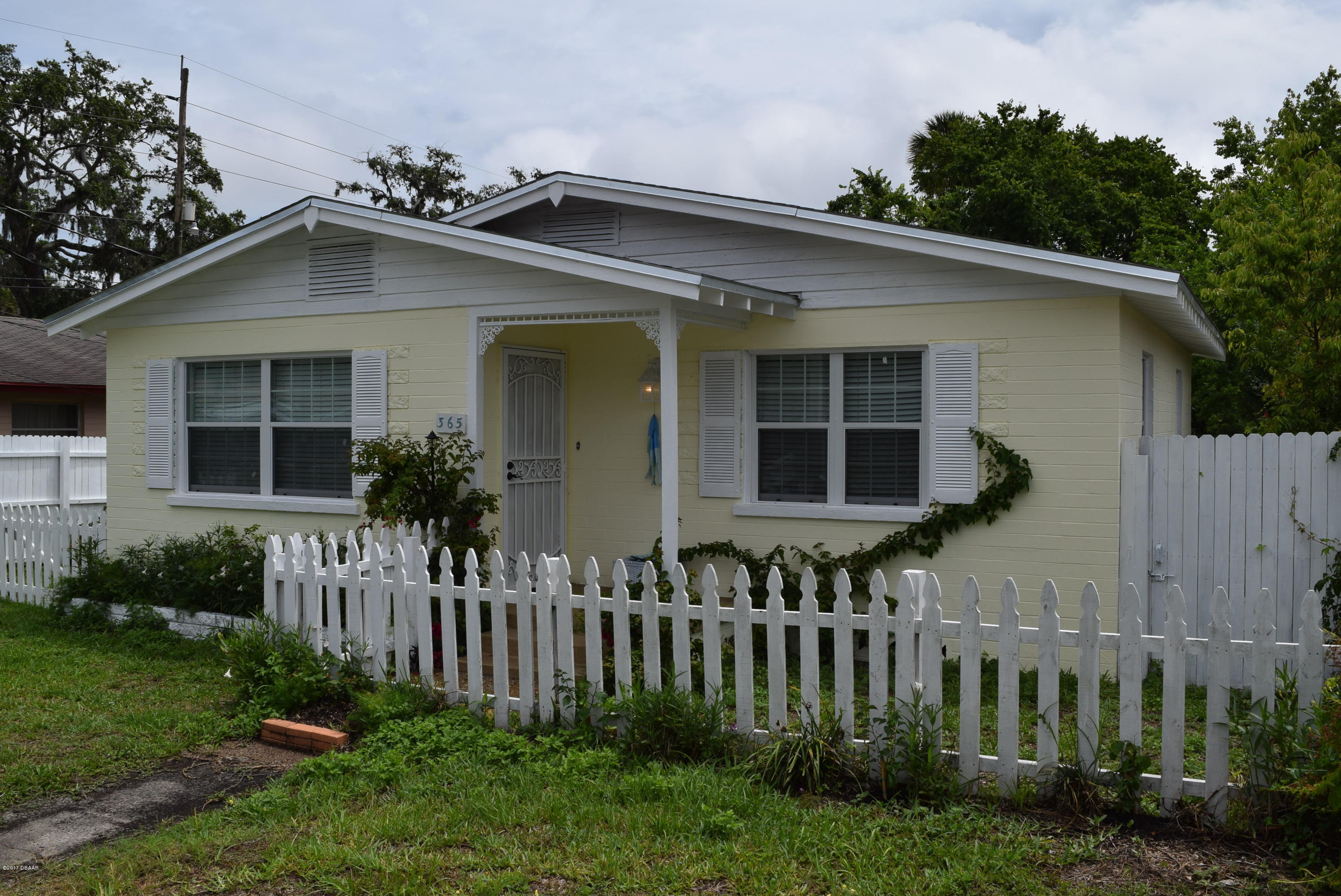 Photo 1 of 25 — 365 N Myrtle Avenue, New Smyrna Beach, FL 32168