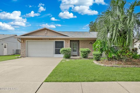 A home in South Daytona